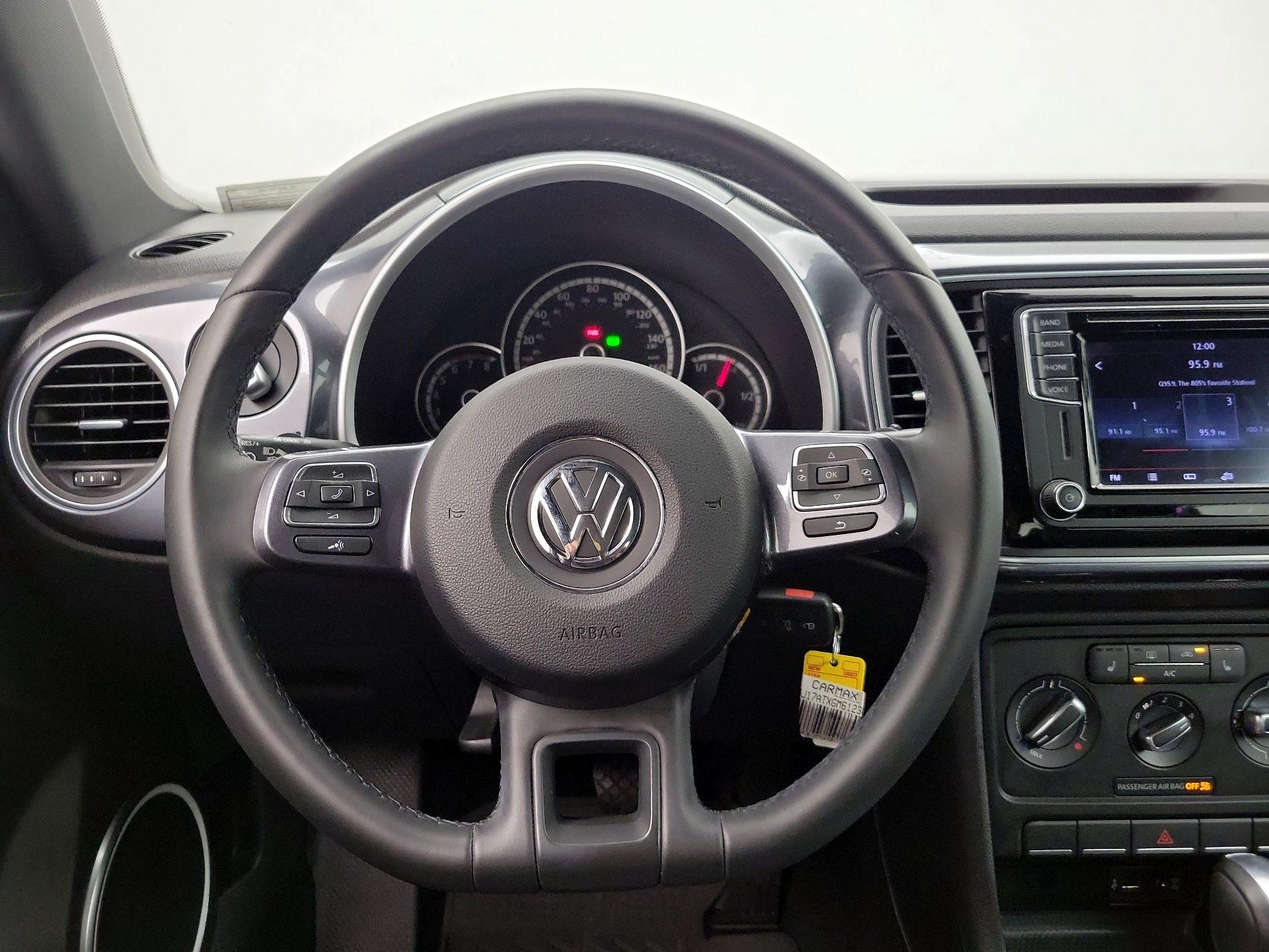 Thumbnail: 2016 Volkswagen Beetle - 10