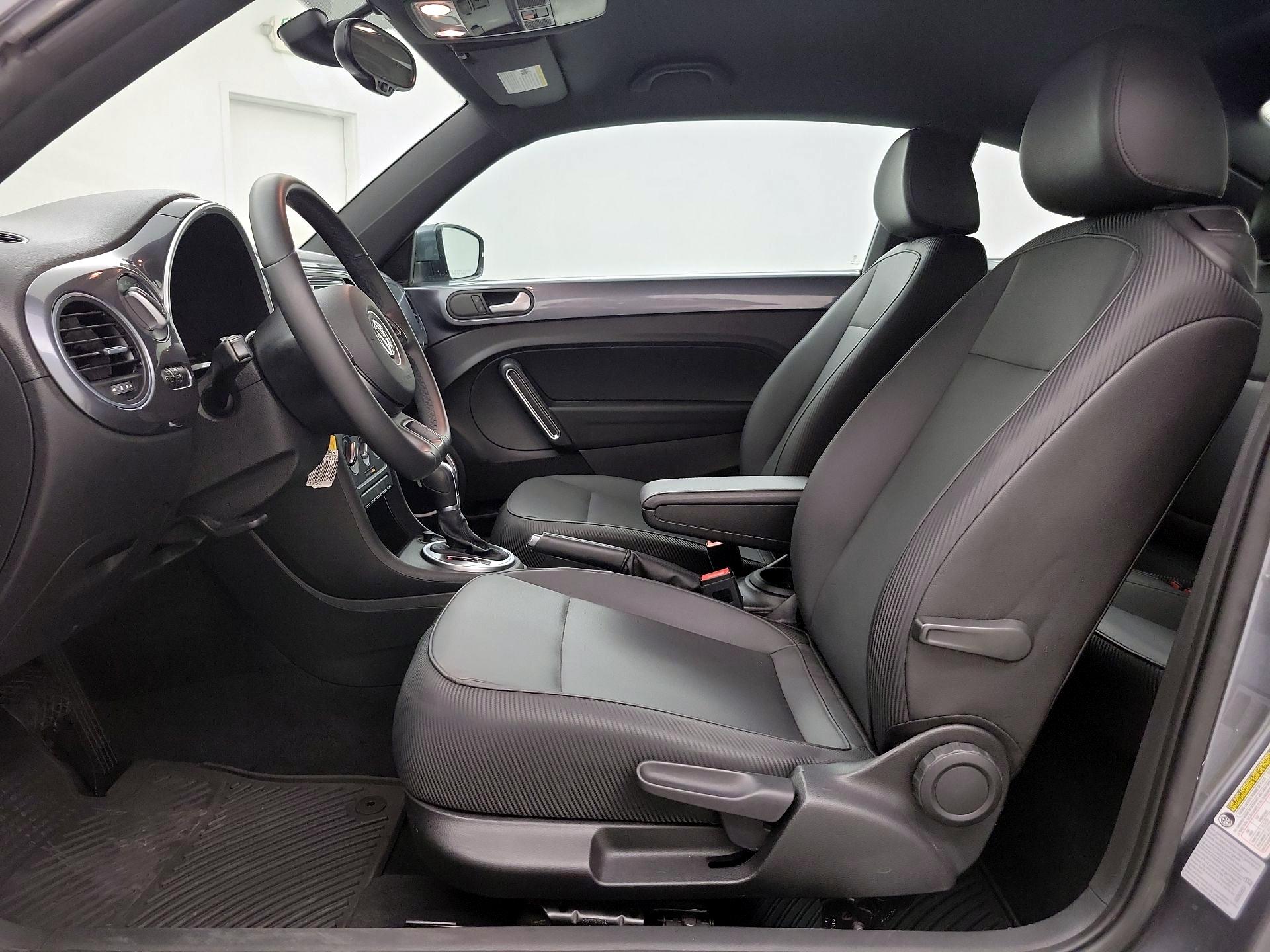 Thumbnail: 2016 Volkswagen Beetle - 11