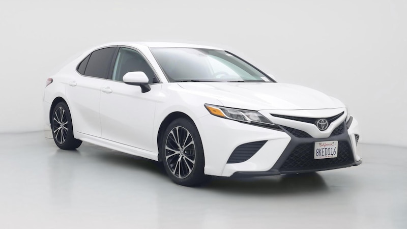 2019 Toyota Camry SE Hero Image