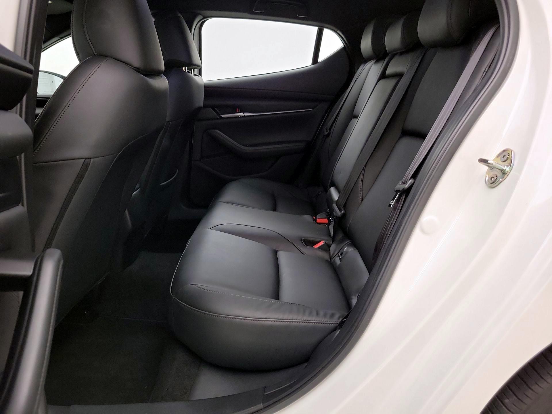 Thumbnail: 2022 Mazda Mazda3 - 19