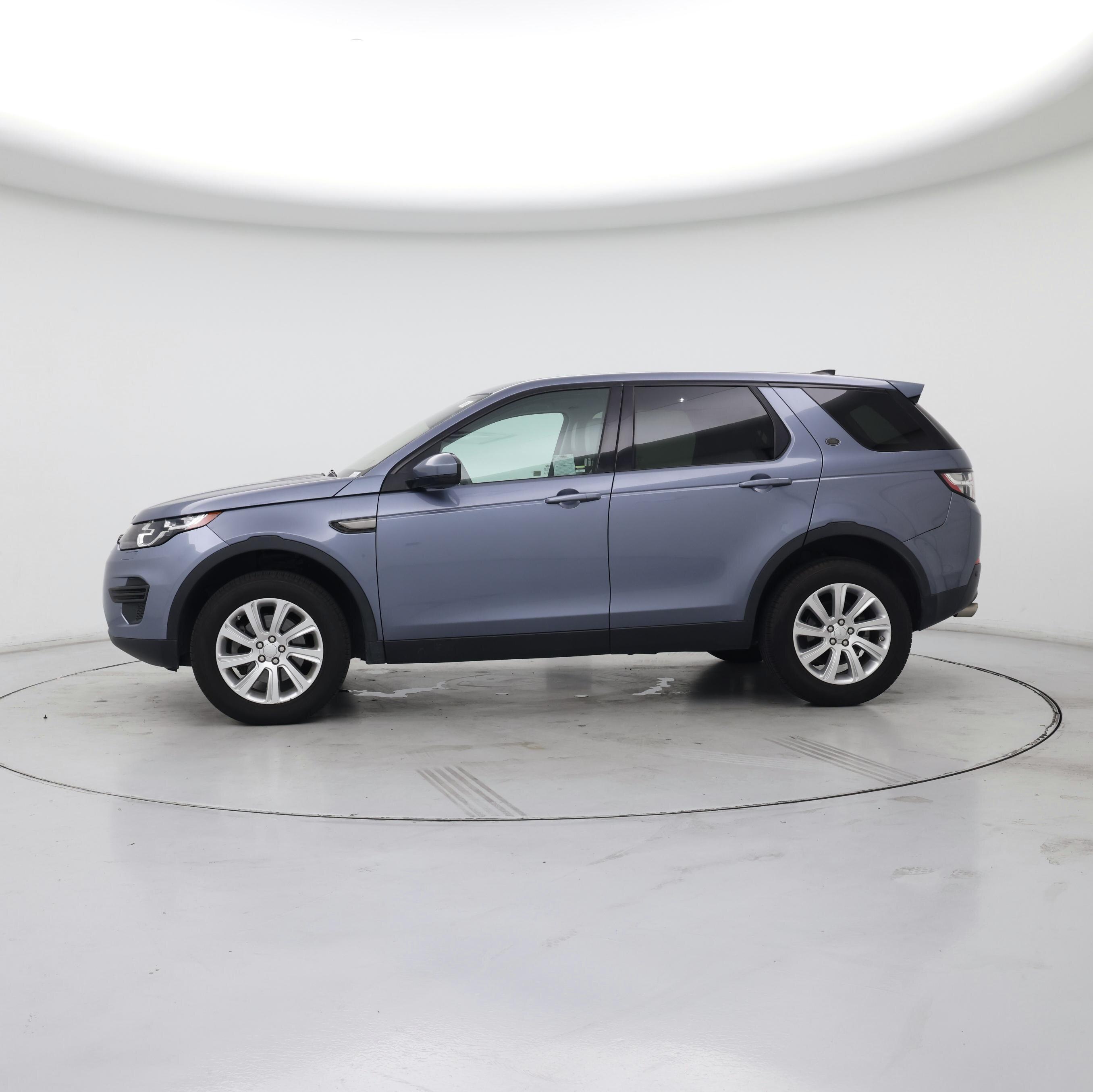 Thumbnail: 2018 Land Rover Discovery Sport - 3