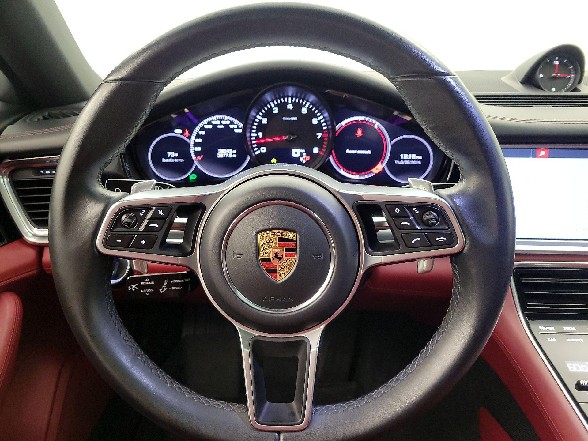 Thumbnail: 2018 Porsche Panamera - 10