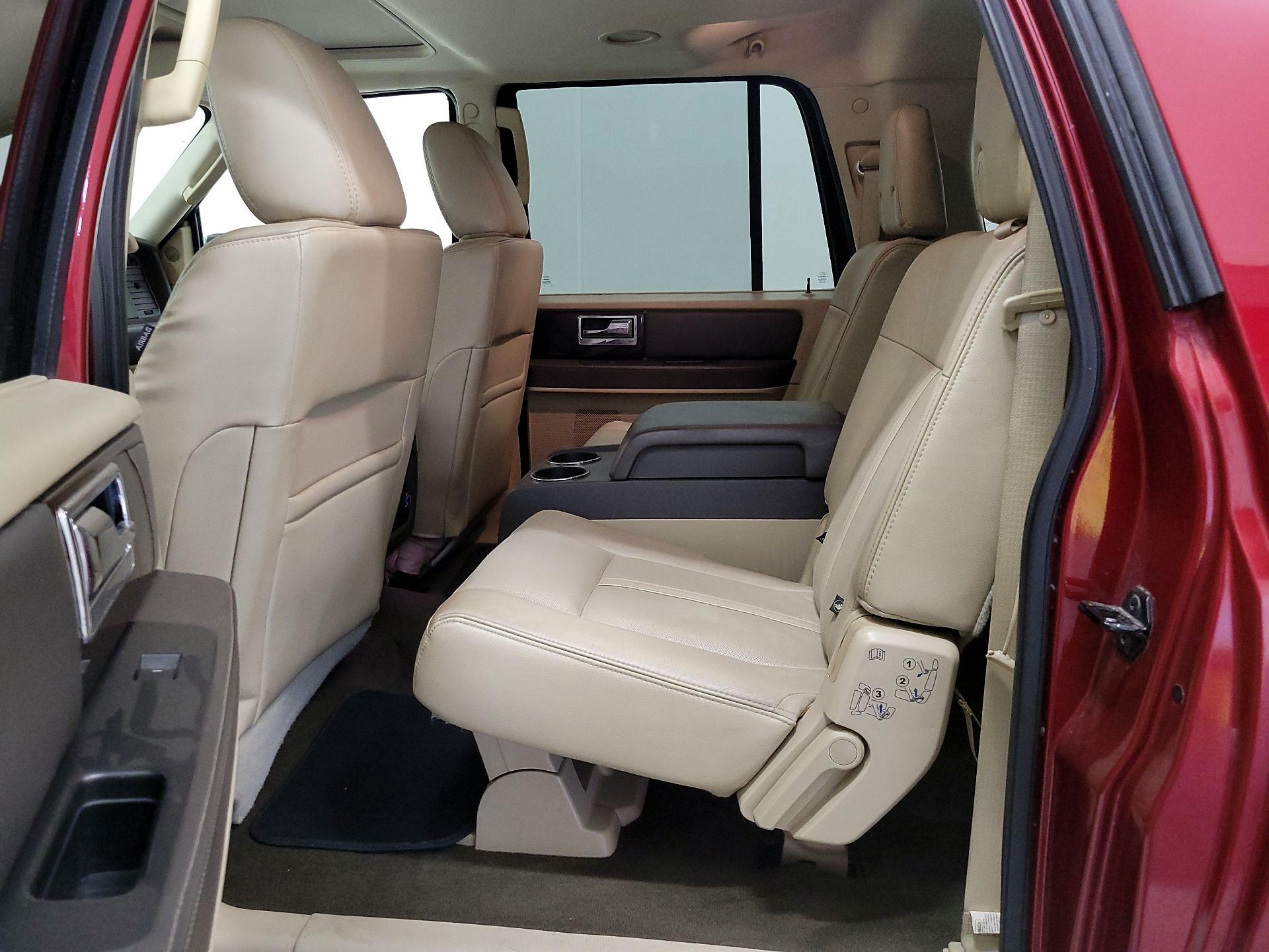 Thumbnail: 2015 Lincoln Navigator L - 20