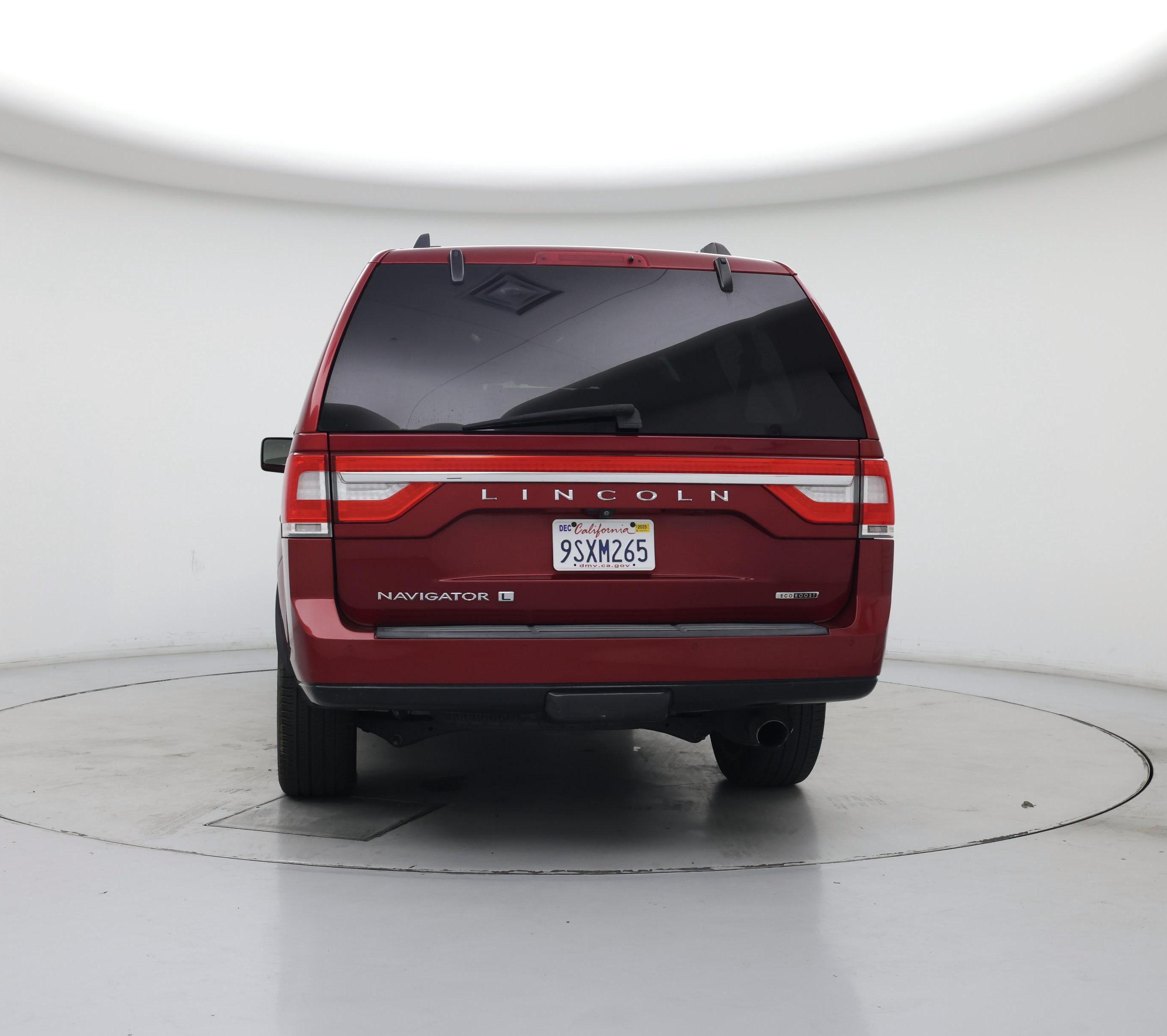 Thumbnail: 2015 Lincoln Navigator L - 6