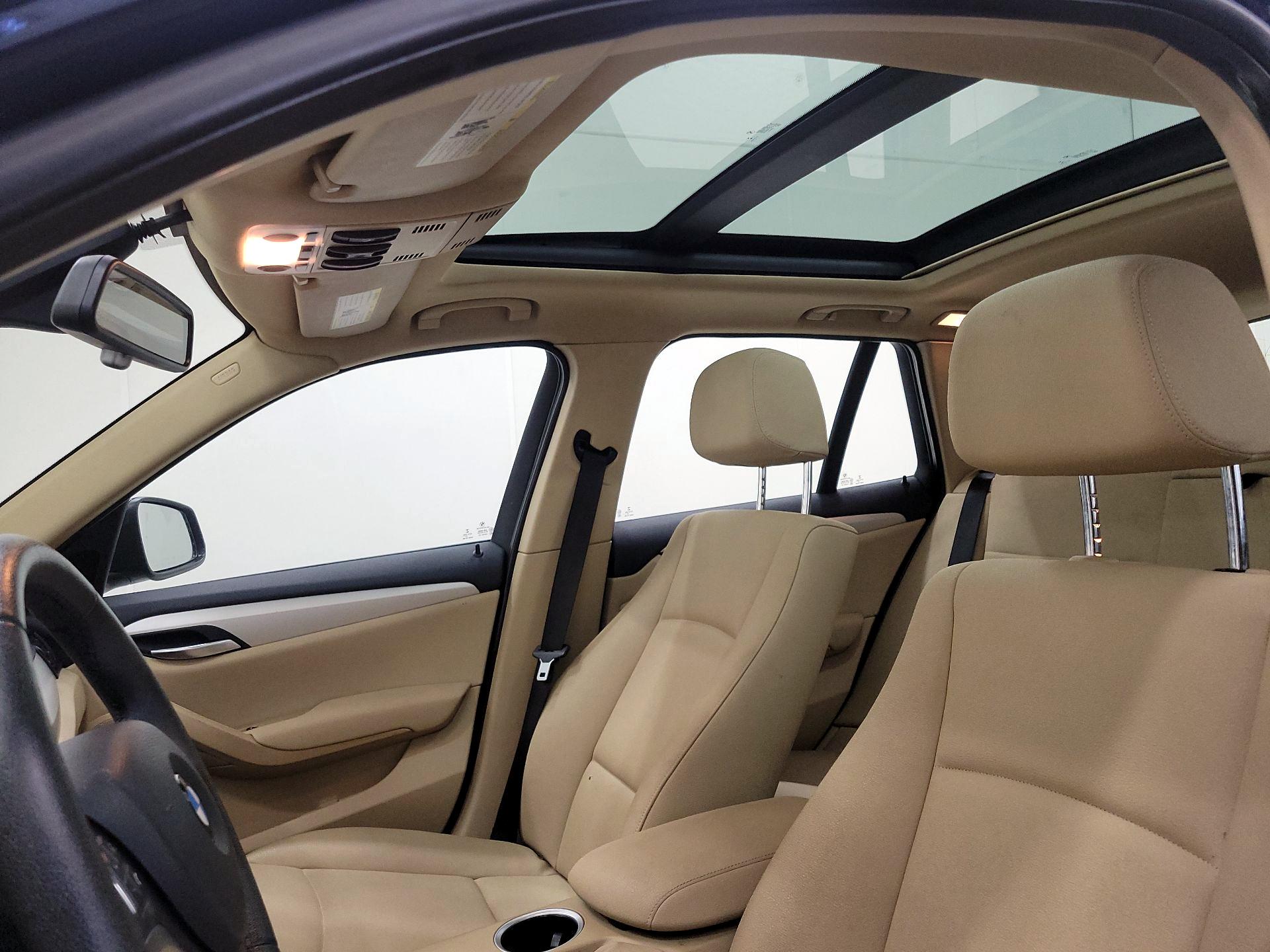 Thumbnail: 2015 BMW X1 - 19