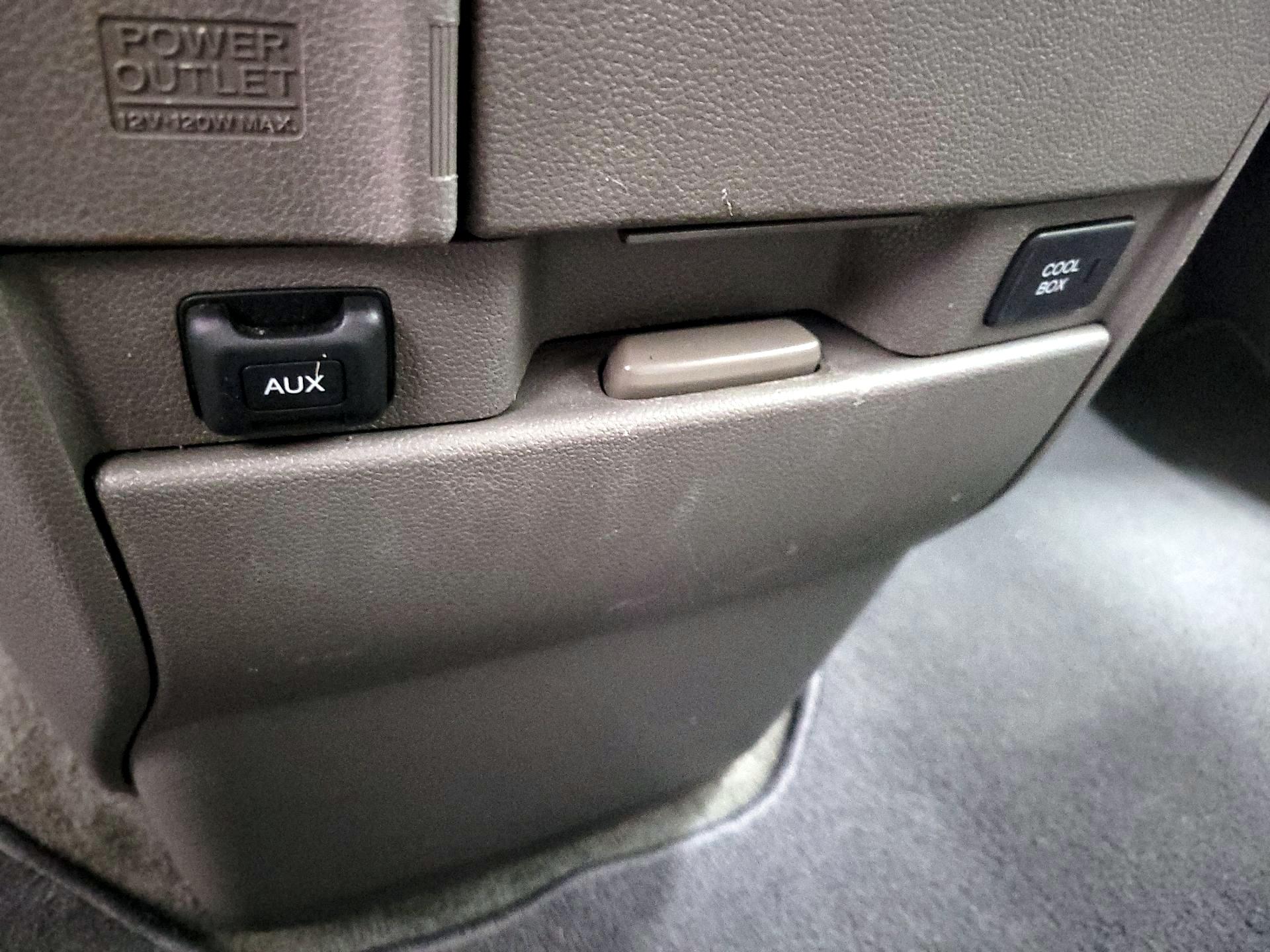 Thumbnail: 2013 Honda Odyssey - 18