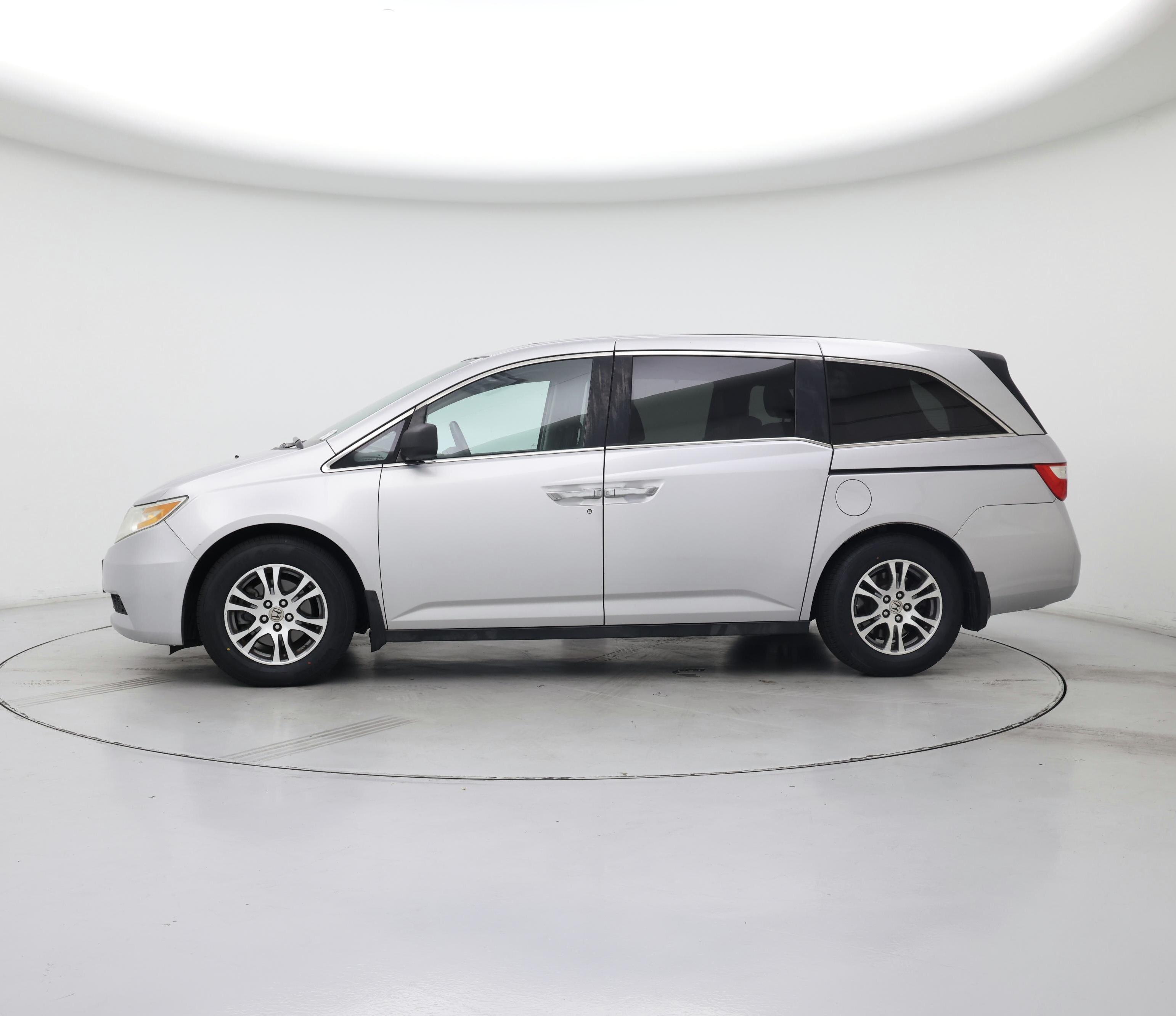 Thumbnail: 2013 Honda Odyssey - 3