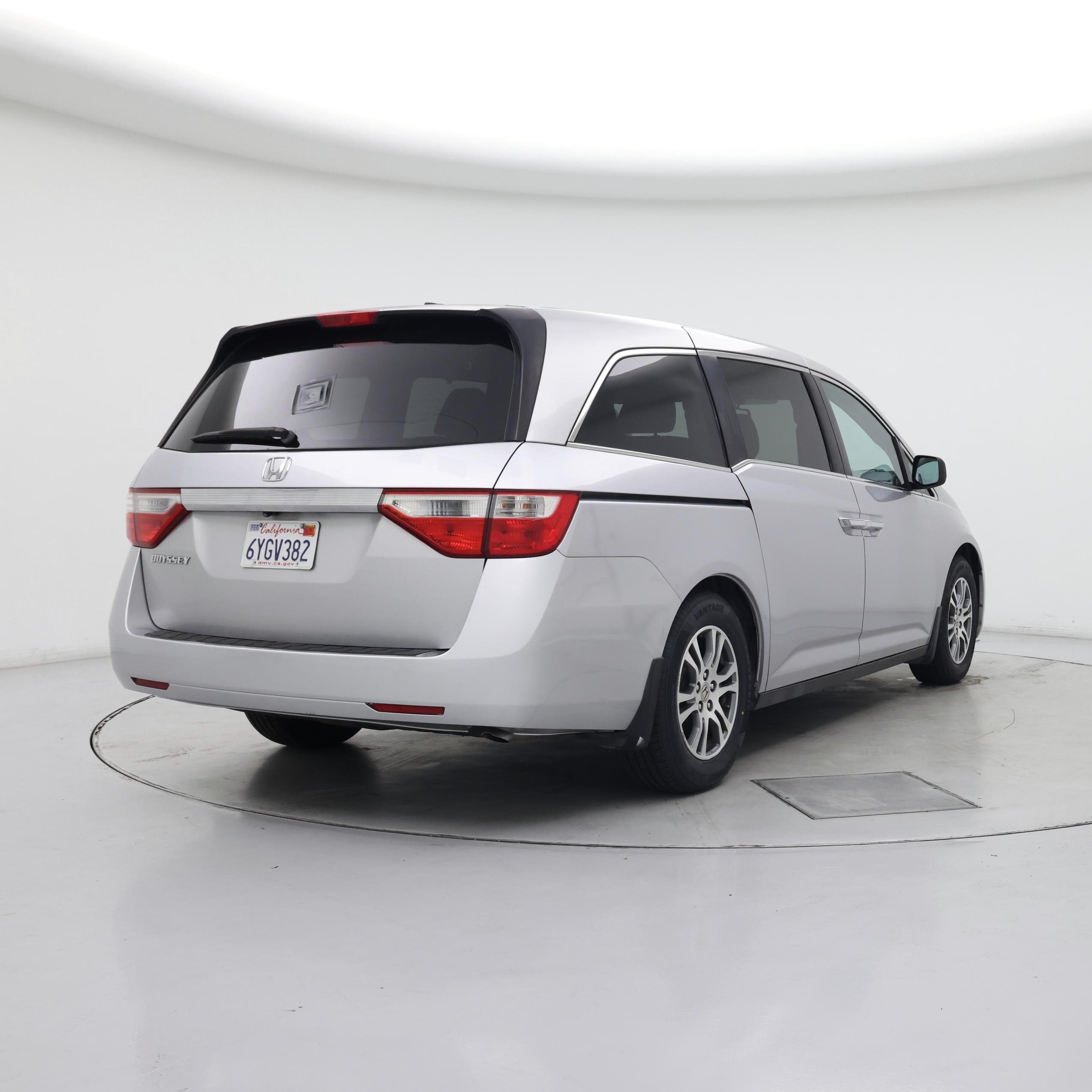 Thumbnail: 2013 Honda Odyssey - 8