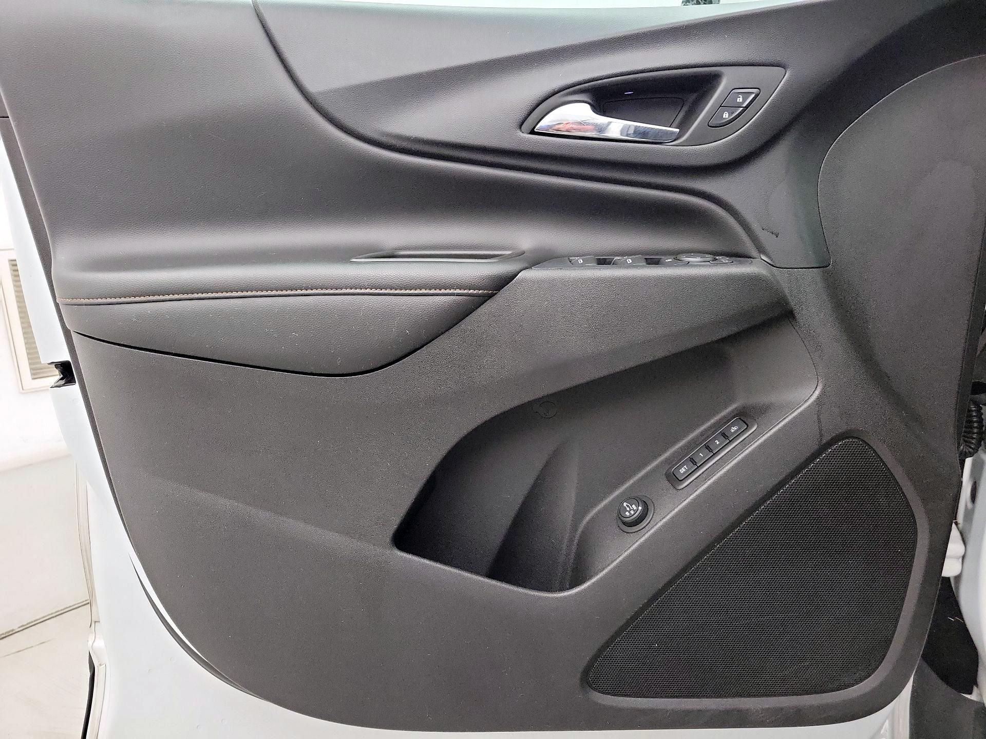 Thumbnail: 2019 Chevrolet Equinox - 12