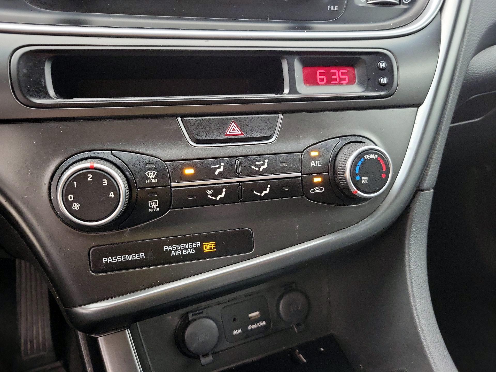 Thumbnail: 2015 Kia Optima - 15