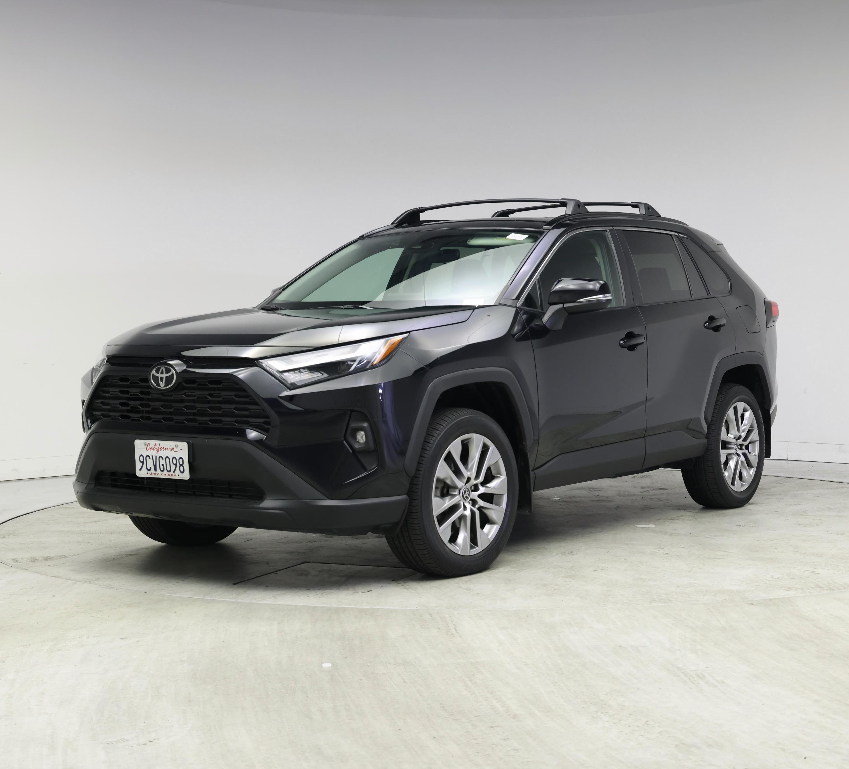 Thumbnail: 2022 Toyota RAV4 - 4