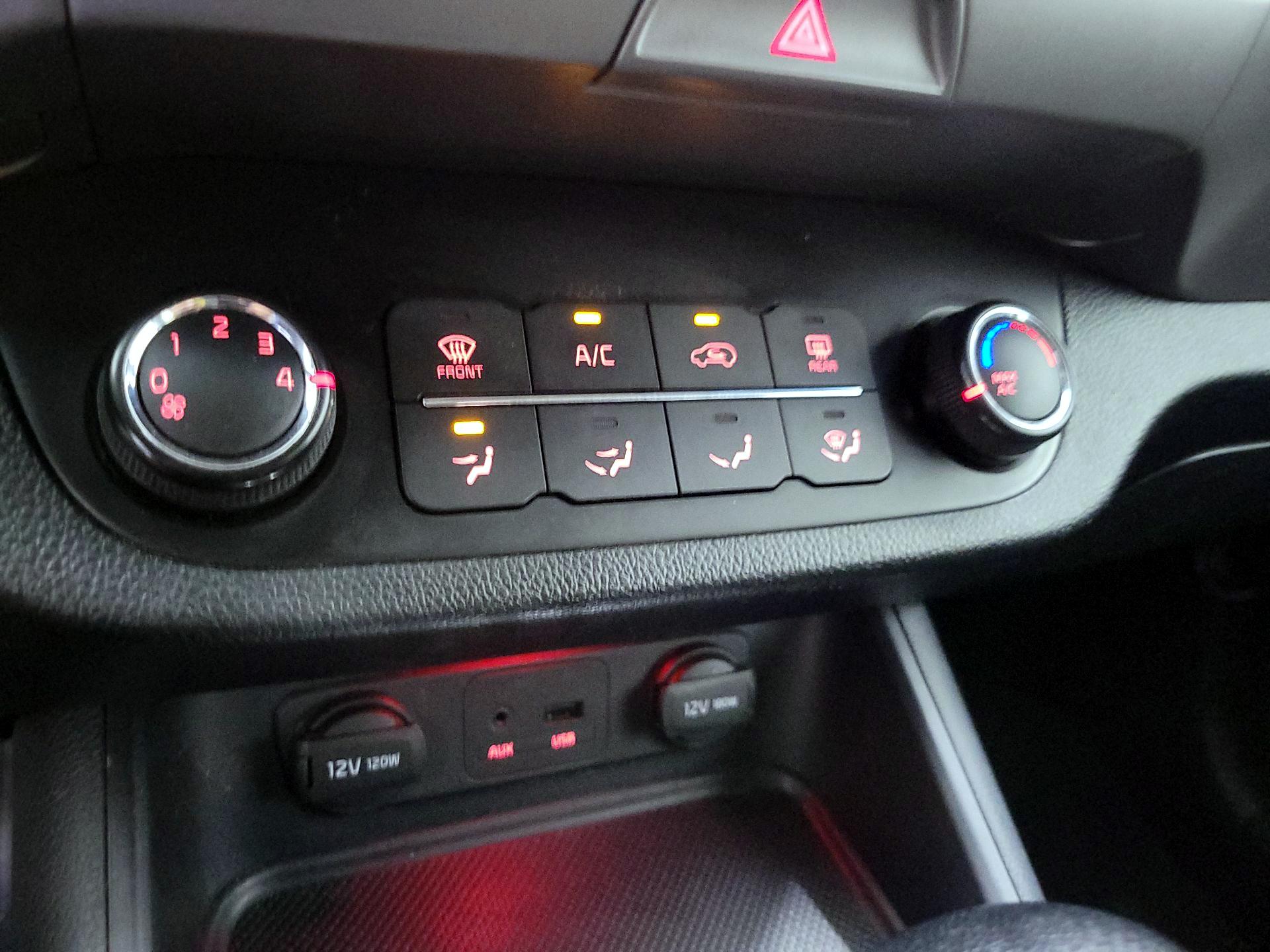 Thumbnail: 2014 Kia Sportage - 15