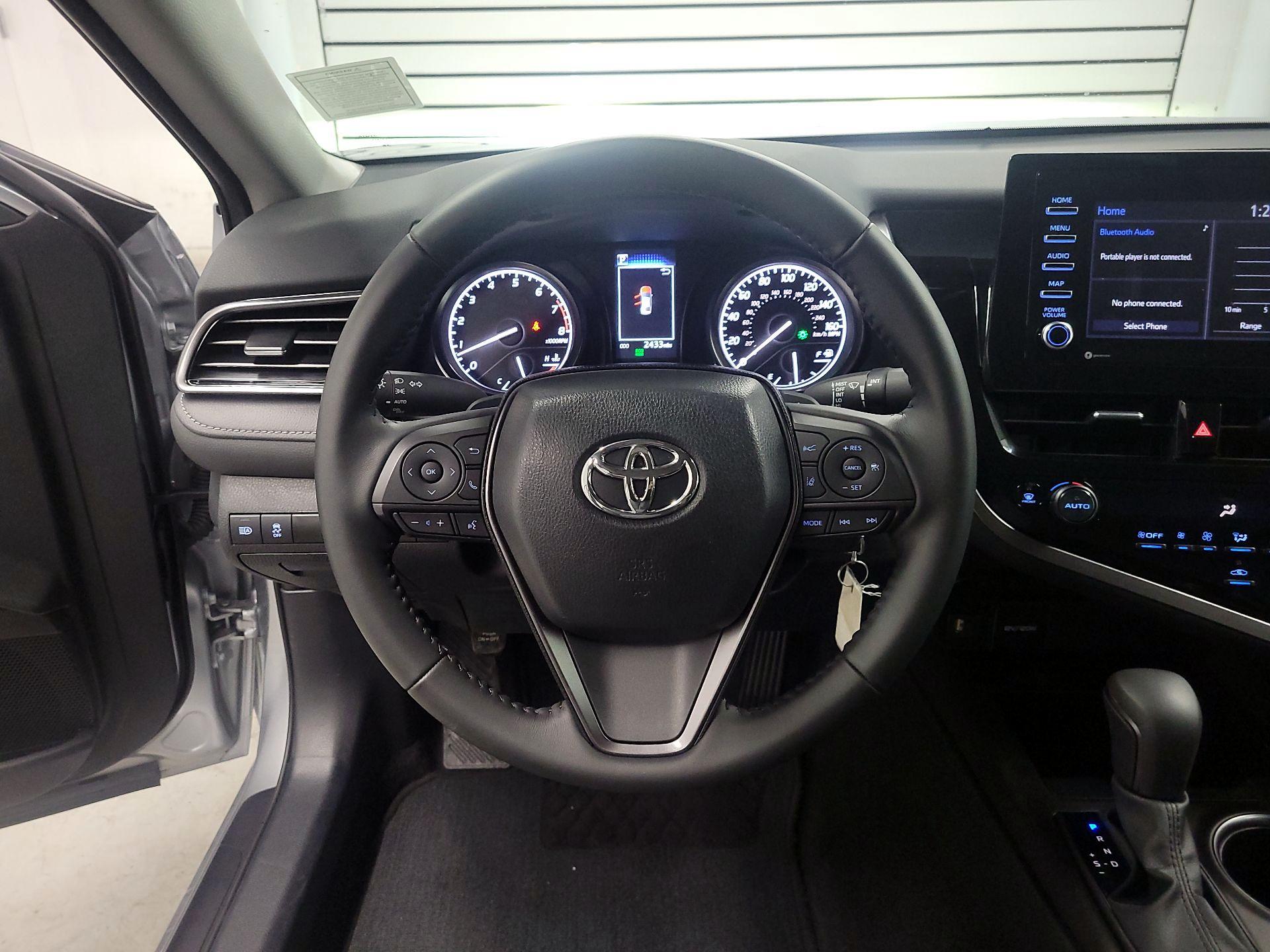 Thumbnail: 2024 Toyota Camry - 10