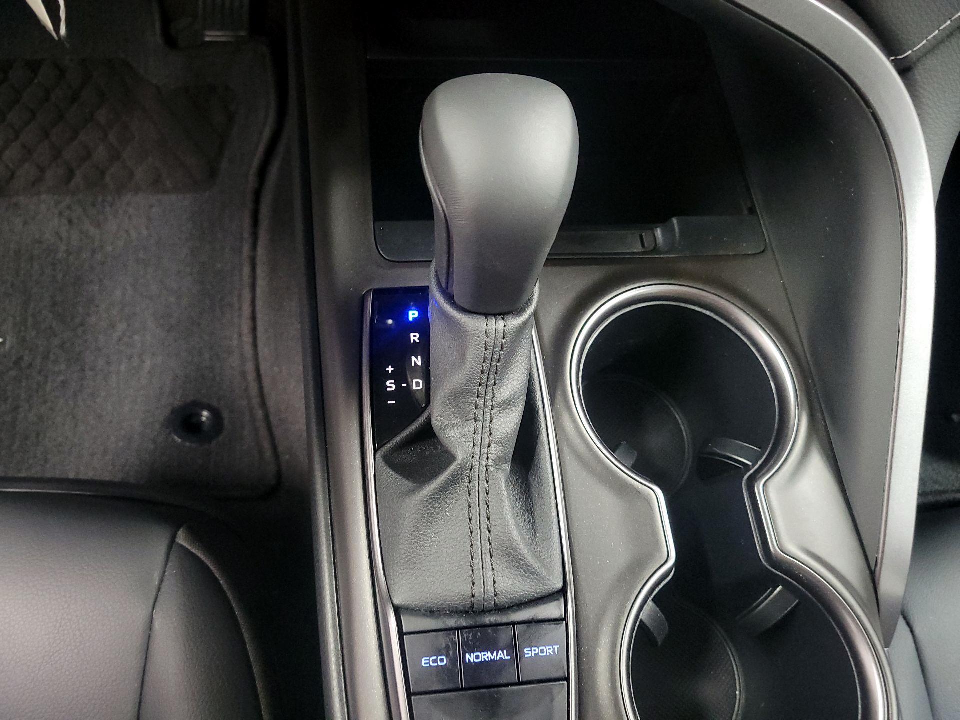 Thumbnail: 2024 Toyota Camry - 16