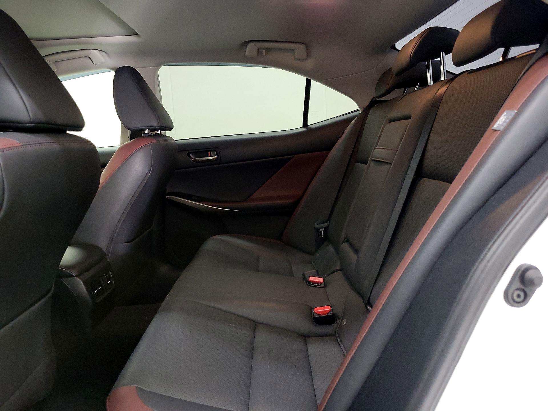 Thumbnail: 2019 Lexus IS - 20