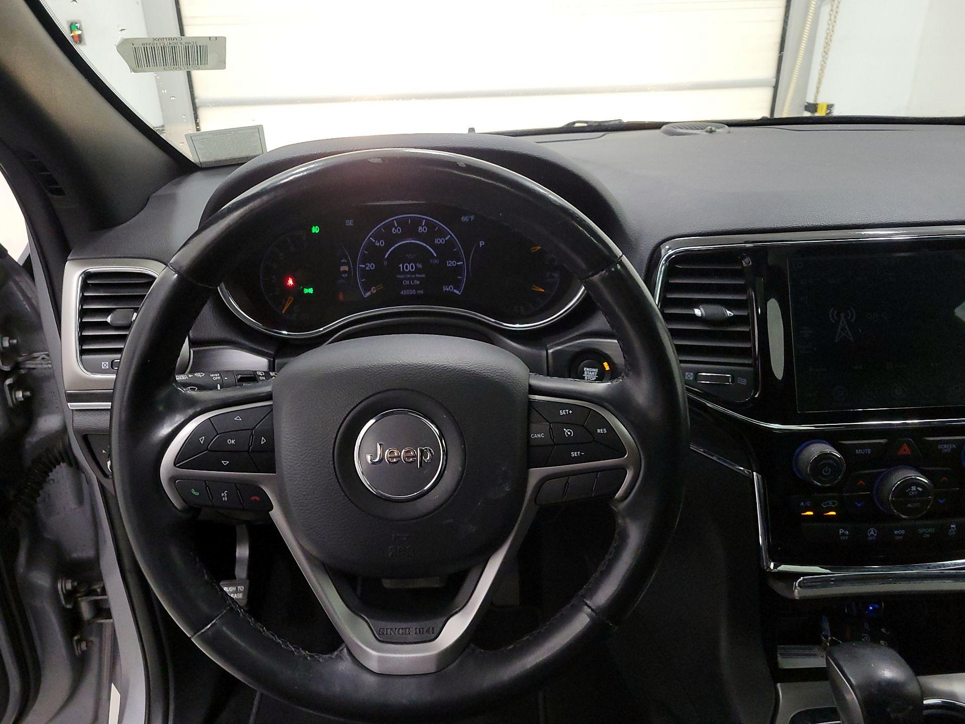 Thumbnail: 2020 Jeep Grand Cherokee - 10