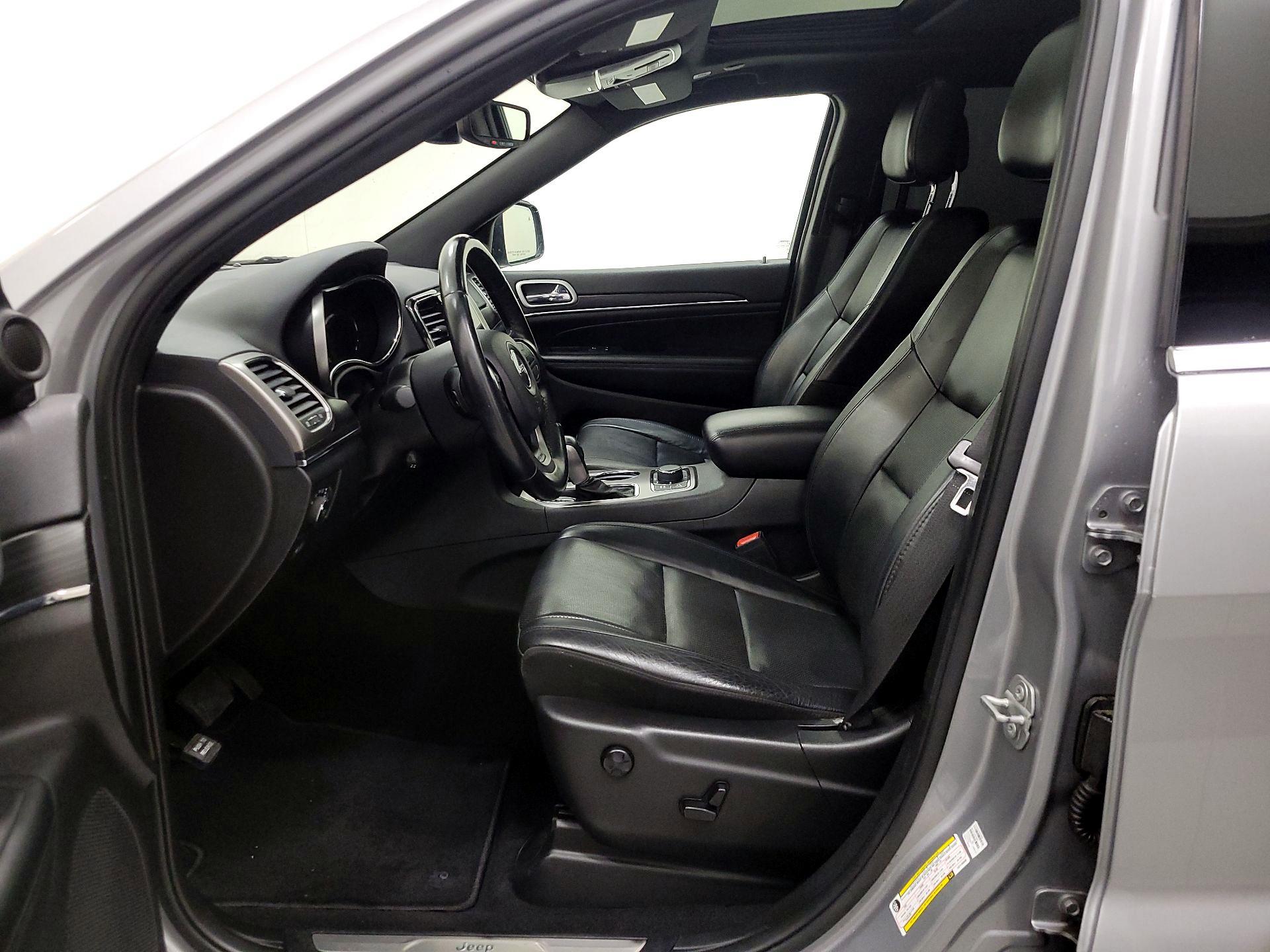 Thumbnail: 2020 Jeep Grand Cherokee - 11