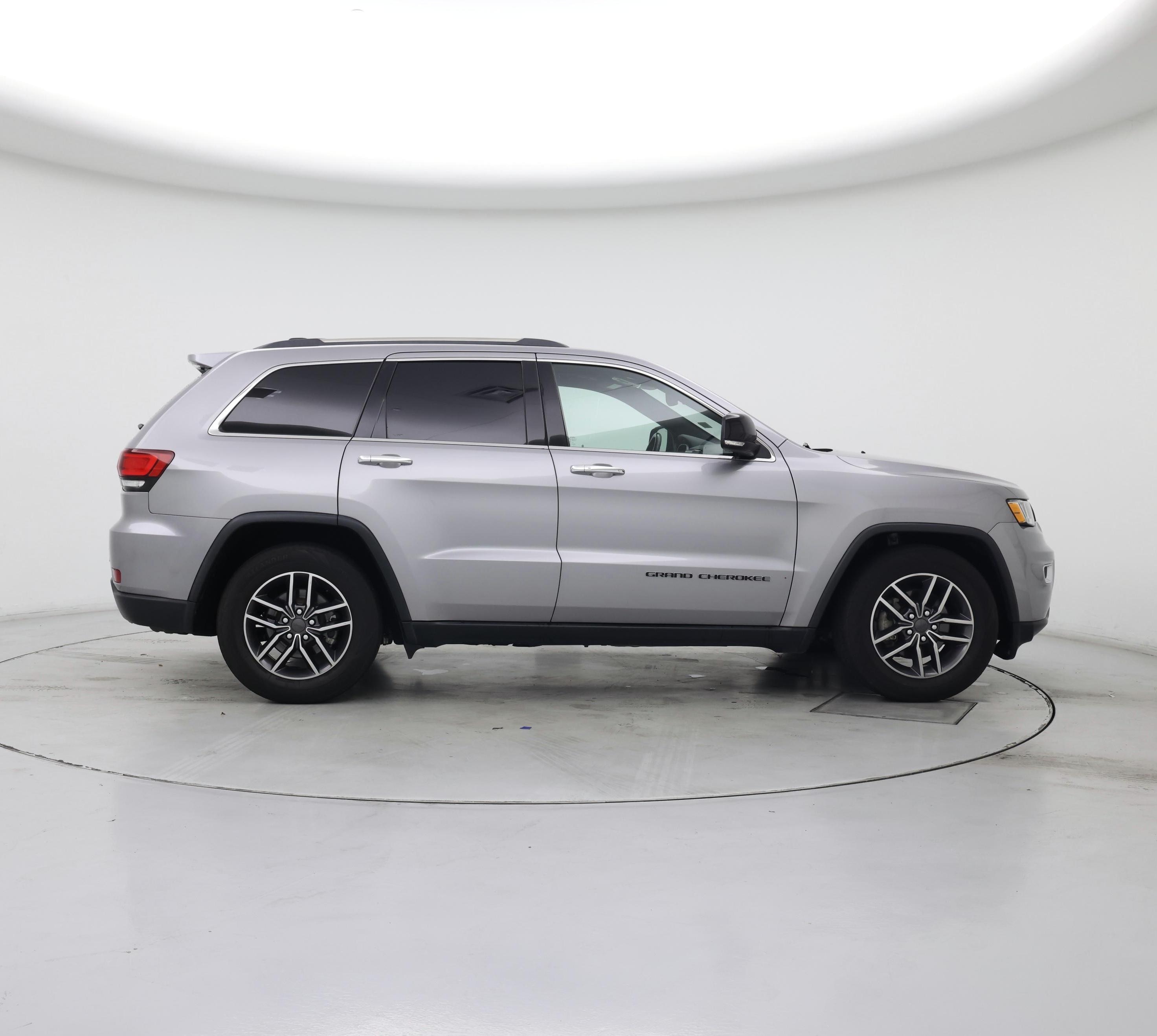 Thumbnail: 2020 Jeep Grand Cherokee - 7