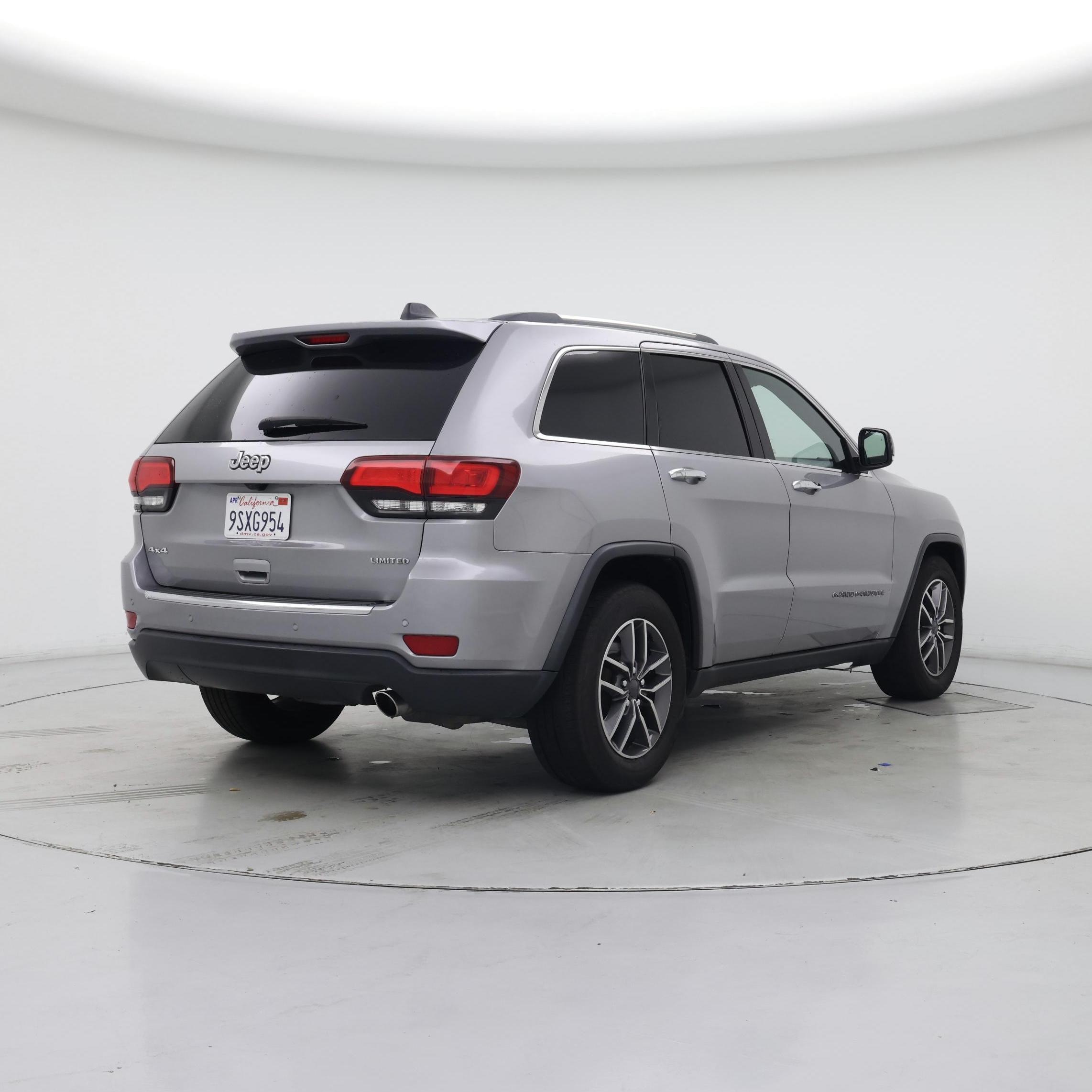 Thumbnail: 2020 Jeep Grand Cherokee - 8