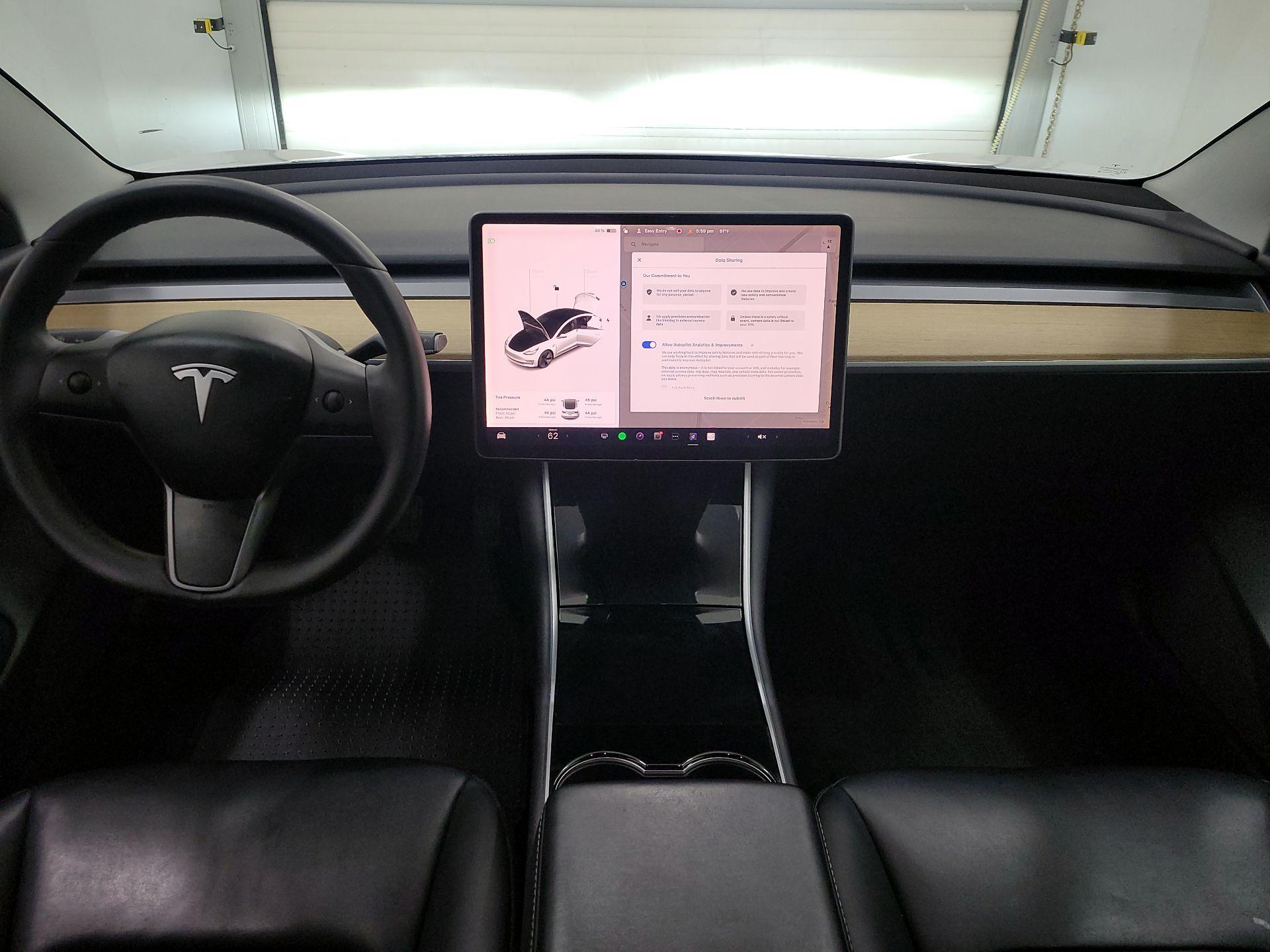 Thumbnail: 2020 Tesla Model 3 - 9