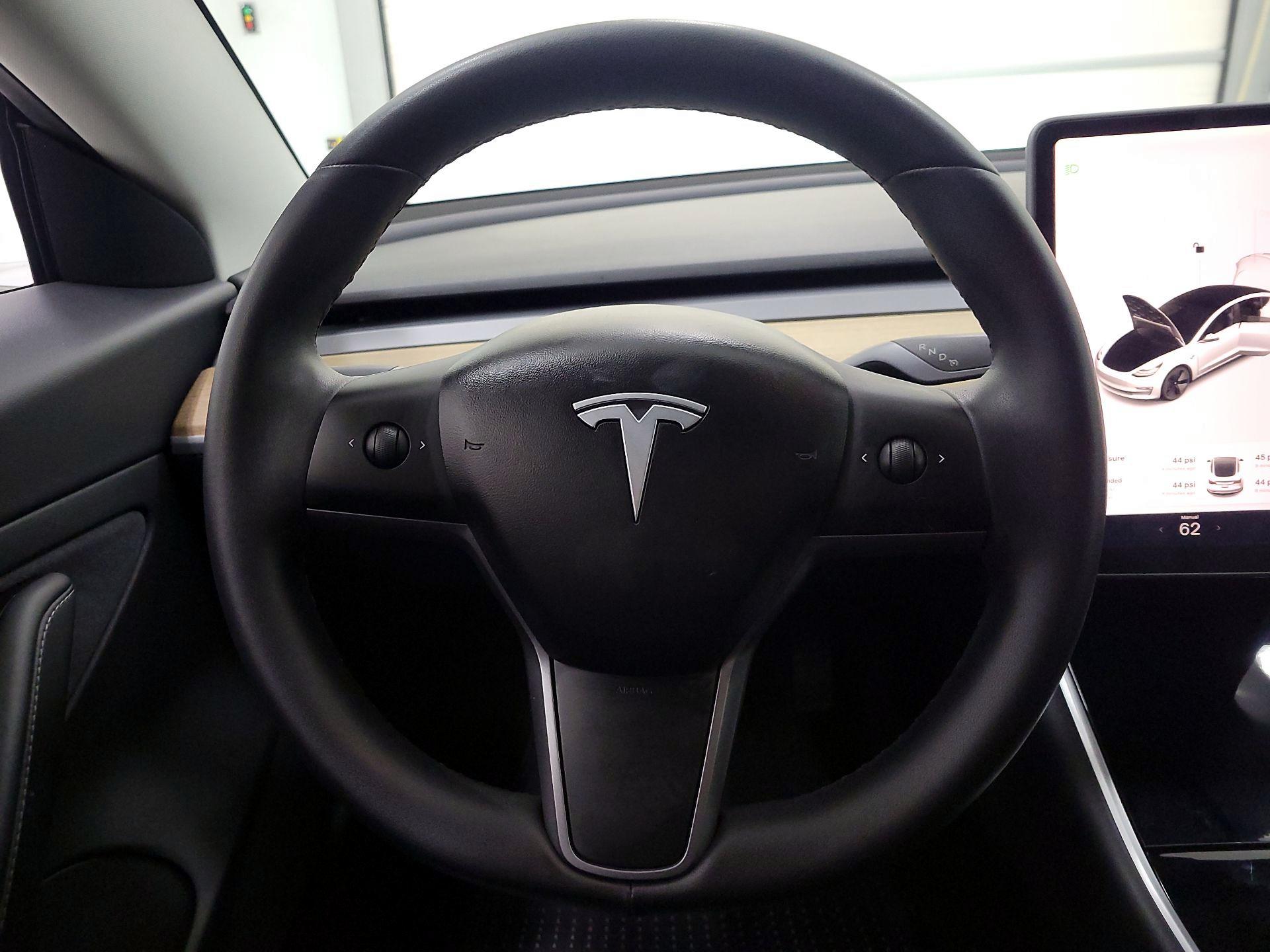 Thumbnail: 2020 Tesla Model 3 - 10