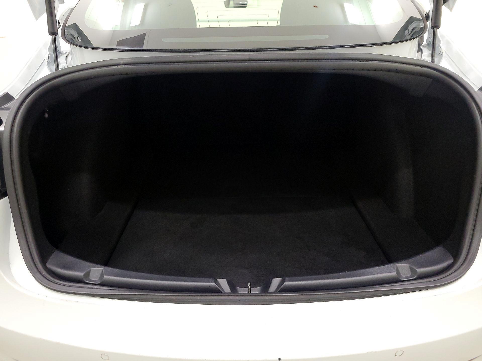 Thumbnail: 2020 Tesla Model 3 - 20