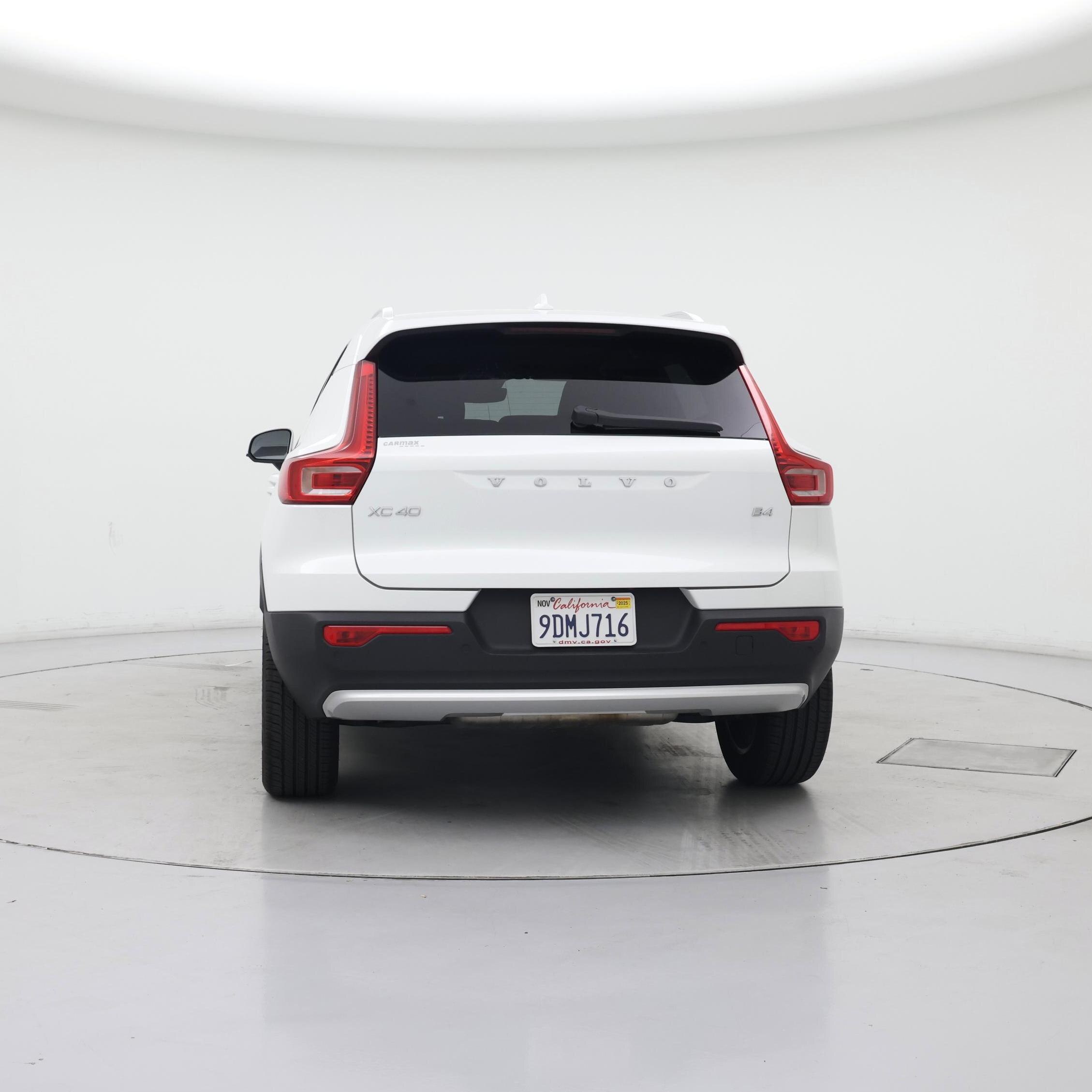 Thumbnail: 2023 Volvo XC40 - 6