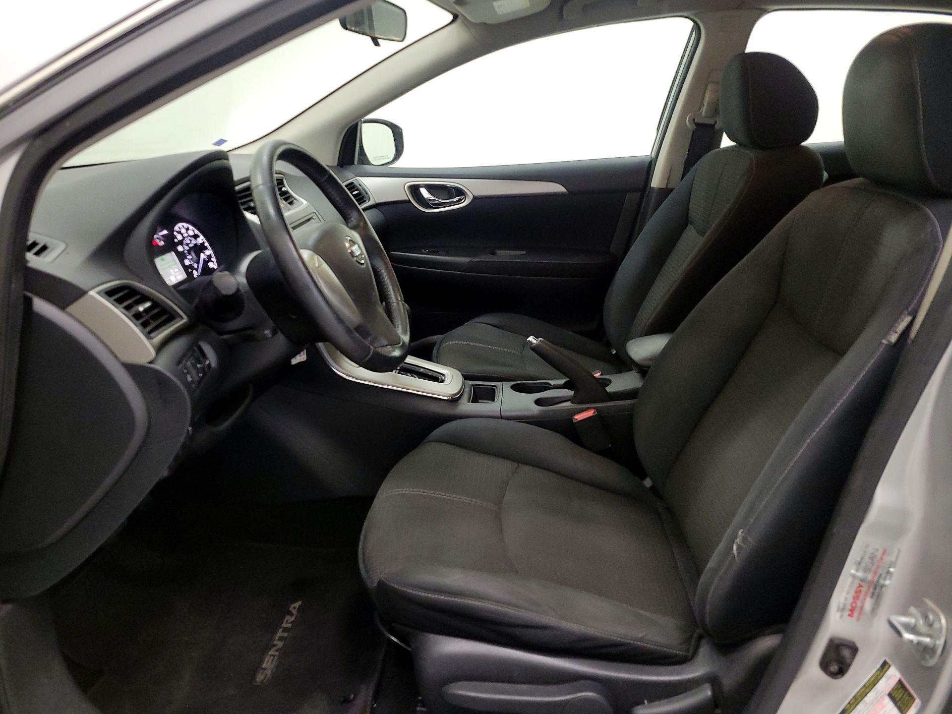 Thumbnail: 2014 Nissan Sentra - 11