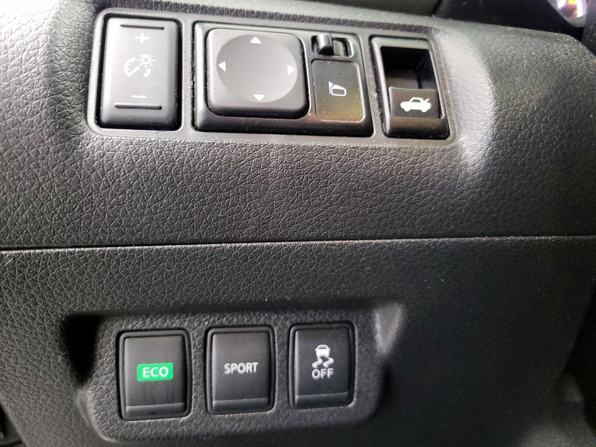 Thumbnail: 2014 Nissan Sentra - 13