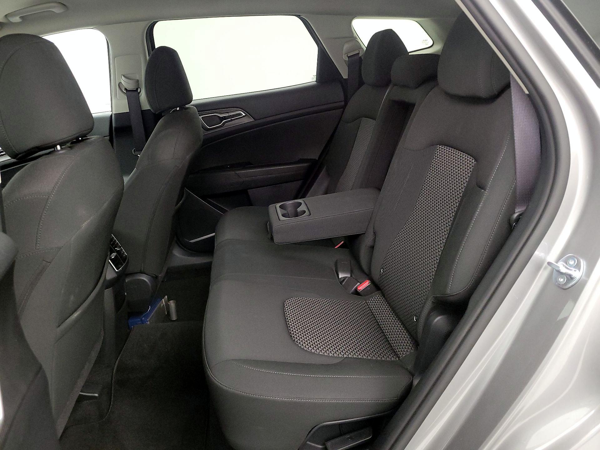 Thumbnail: 2023 Kia Sportage - 19