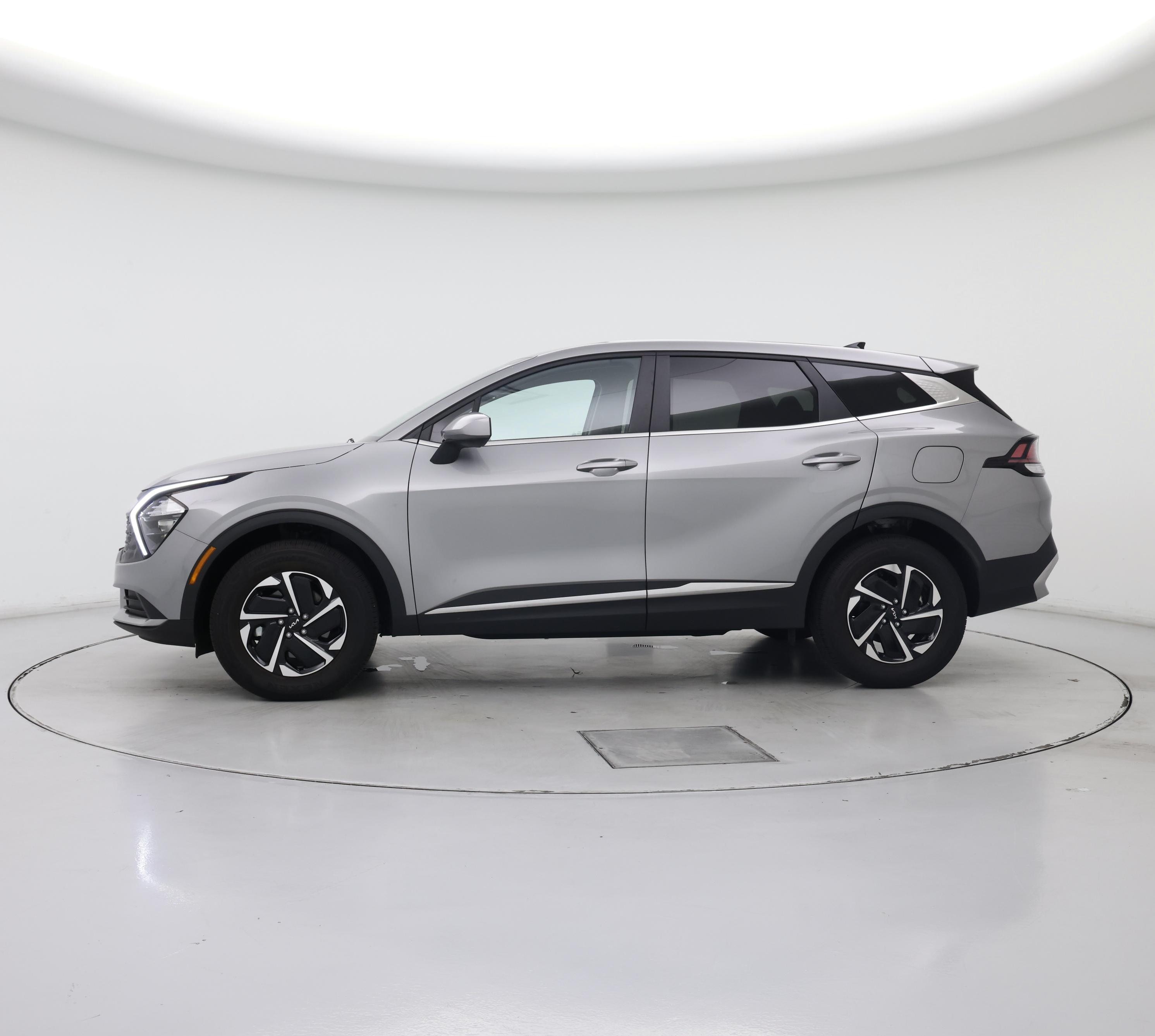 Thumbnail: 2023 Kia Sportage - 3