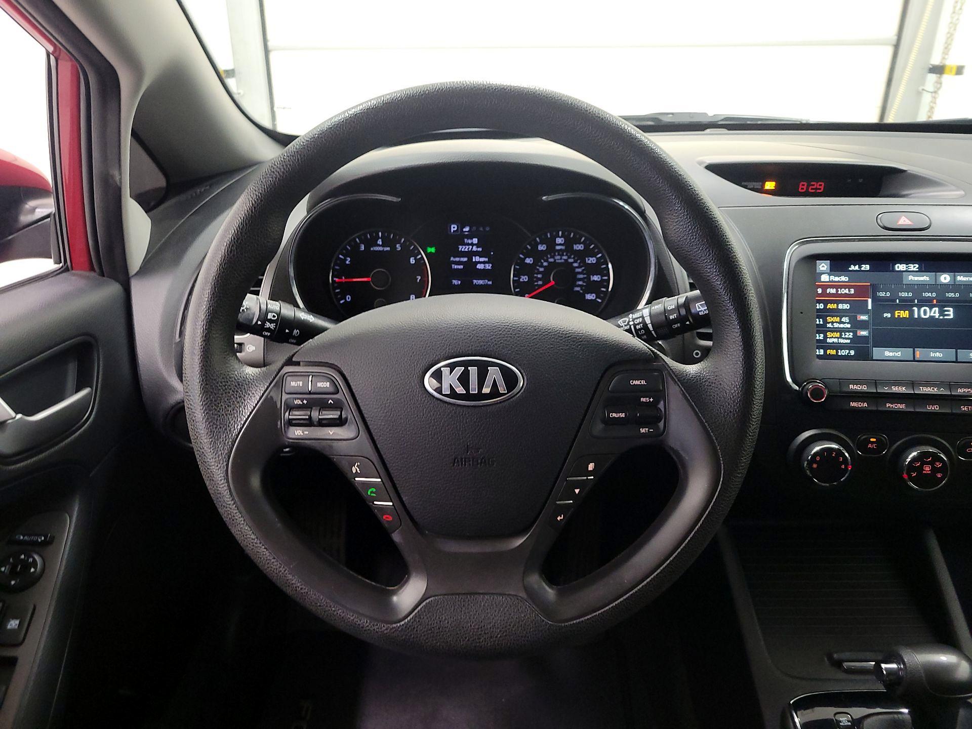 Thumbnail: 2017 Kia Forte - 10