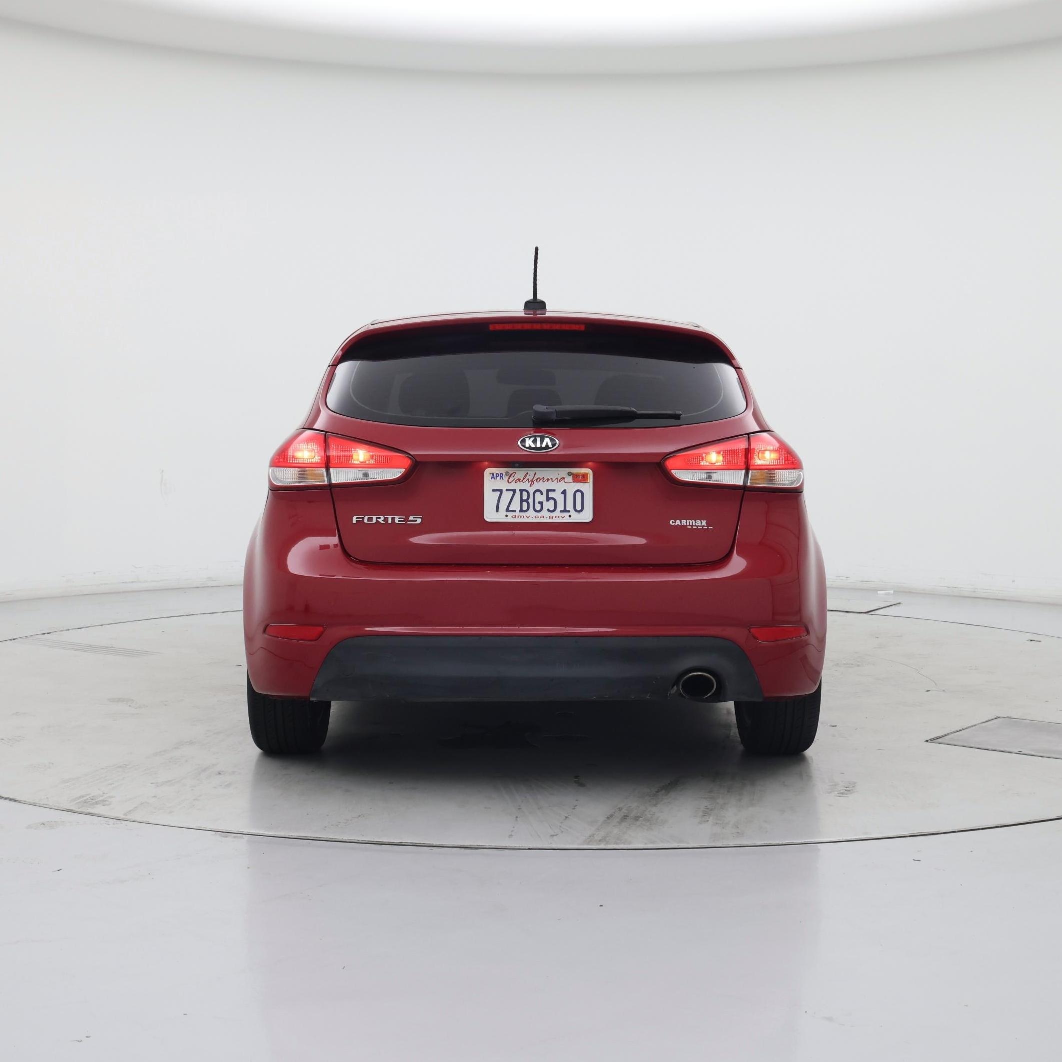 Thumbnail: 2017 Kia Forte - 6