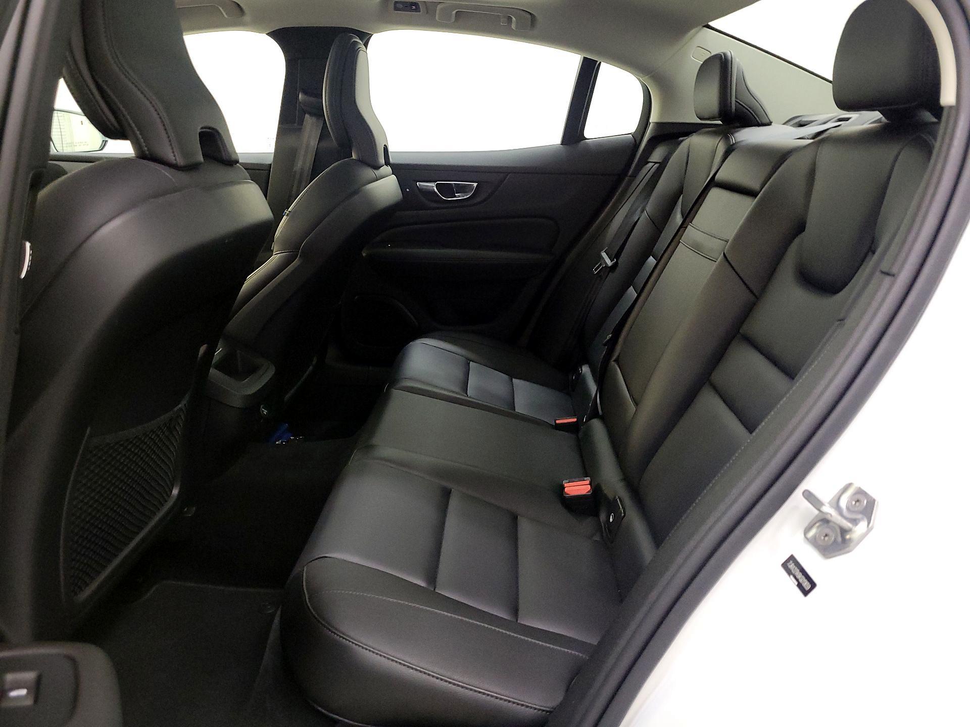 Thumbnail: 2019 Volvo S60 - 20
