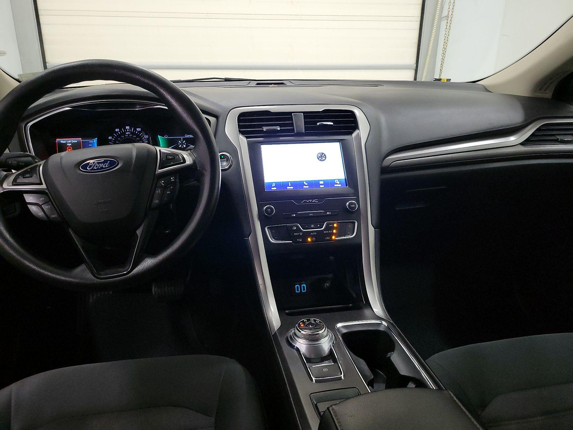 Thumbnail: 2020 Ford Fusion - 9