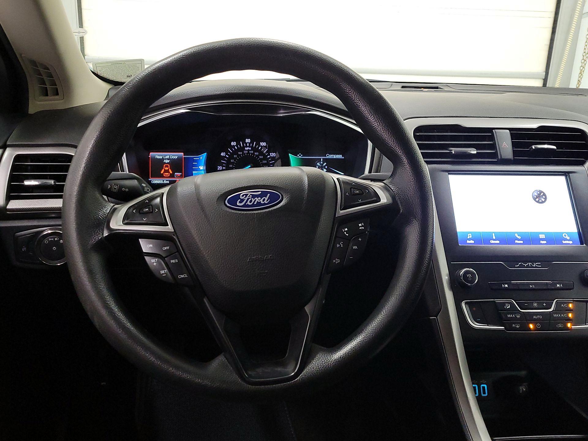 Thumbnail: 2020 Ford Fusion - 10