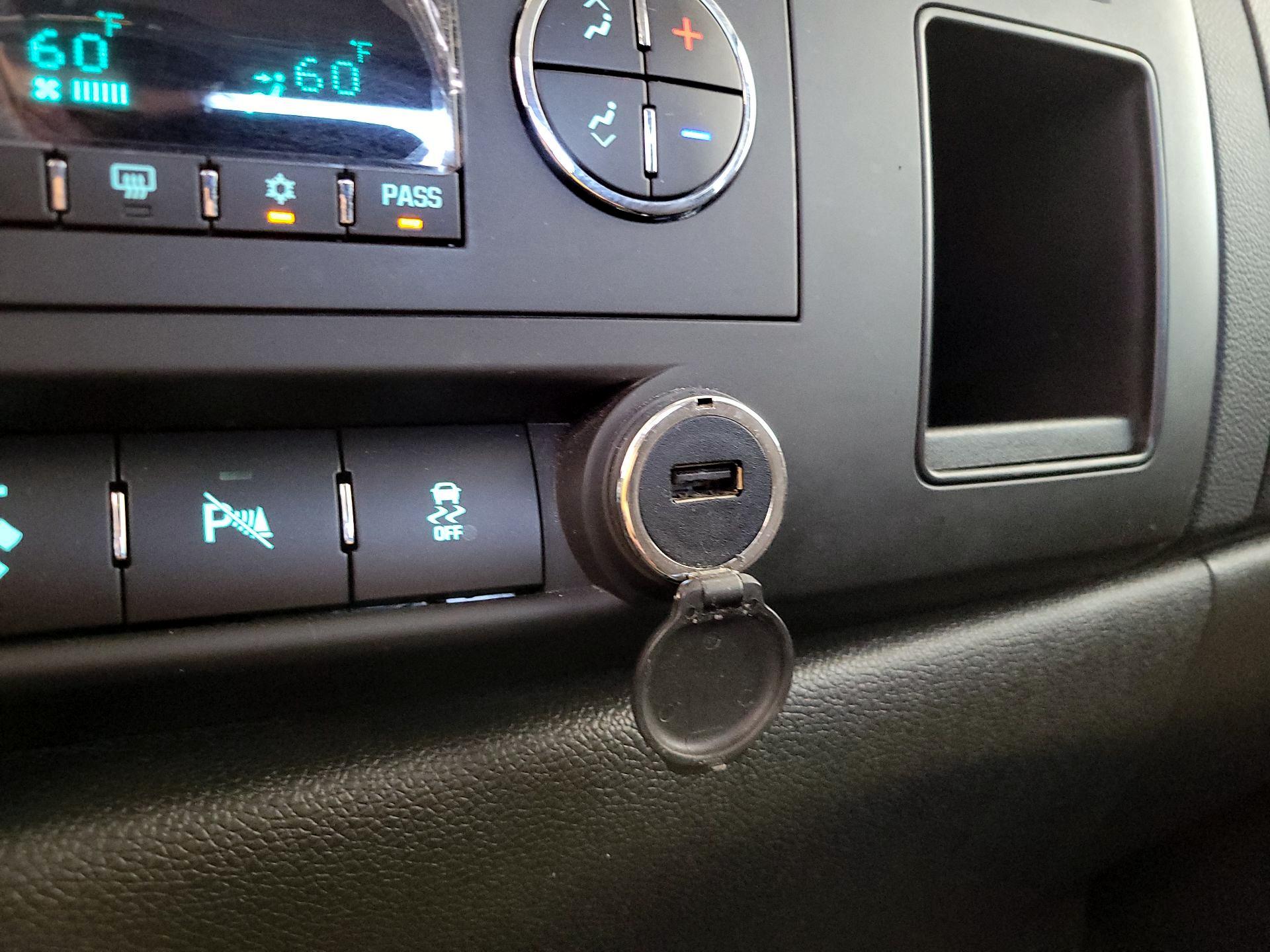 Thumbnail: 2013 GMC Sierra 1500 - 17
