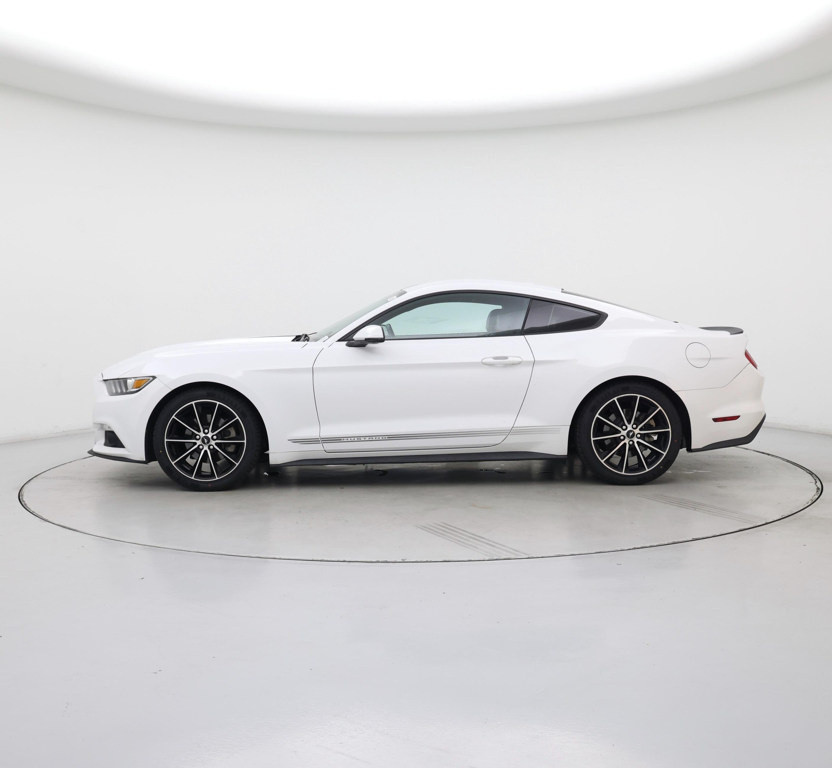 Thumbnail: 2016 Ford Mustang - 3
