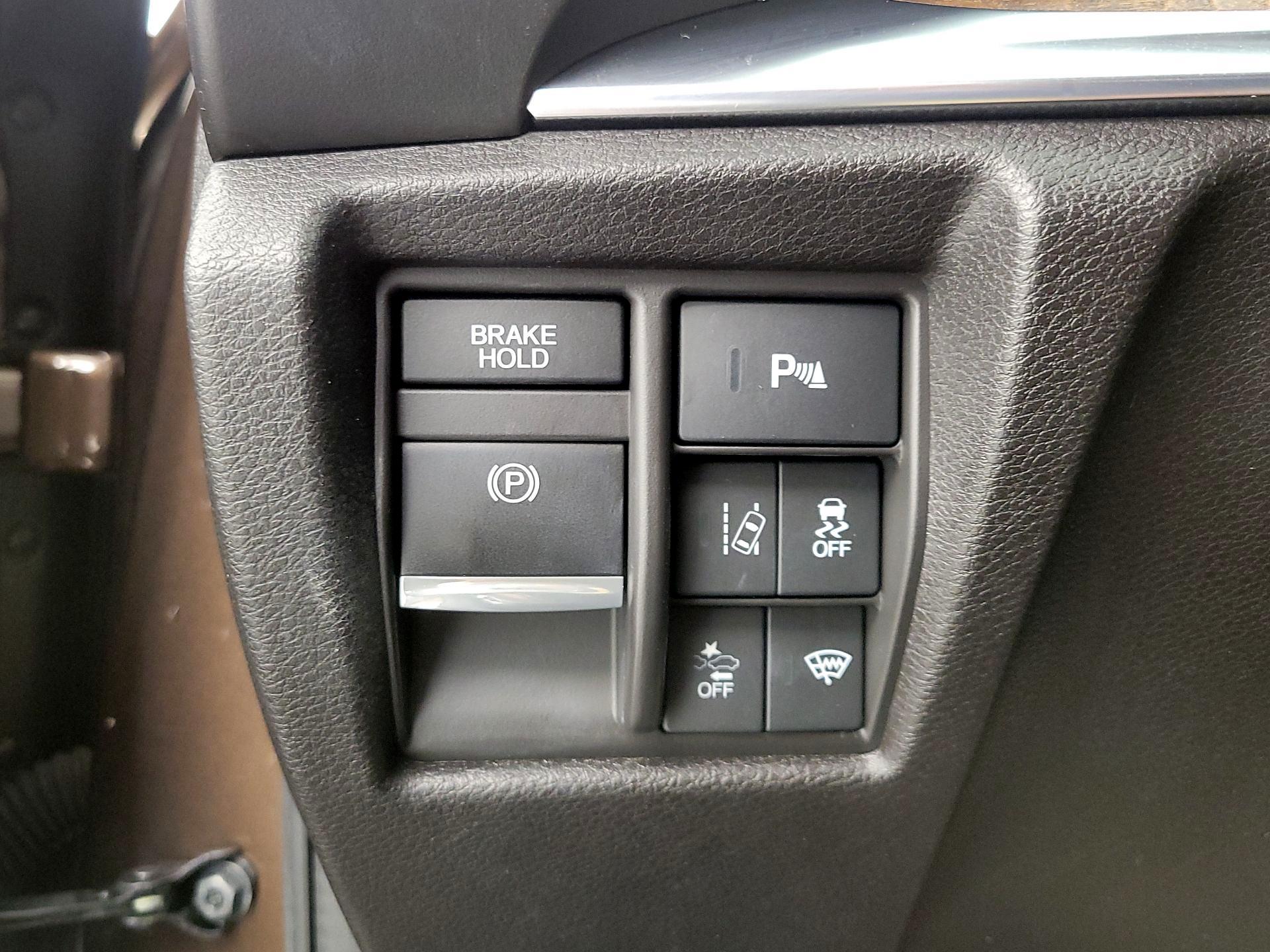Thumbnail: 2019 Acura MDX - 13