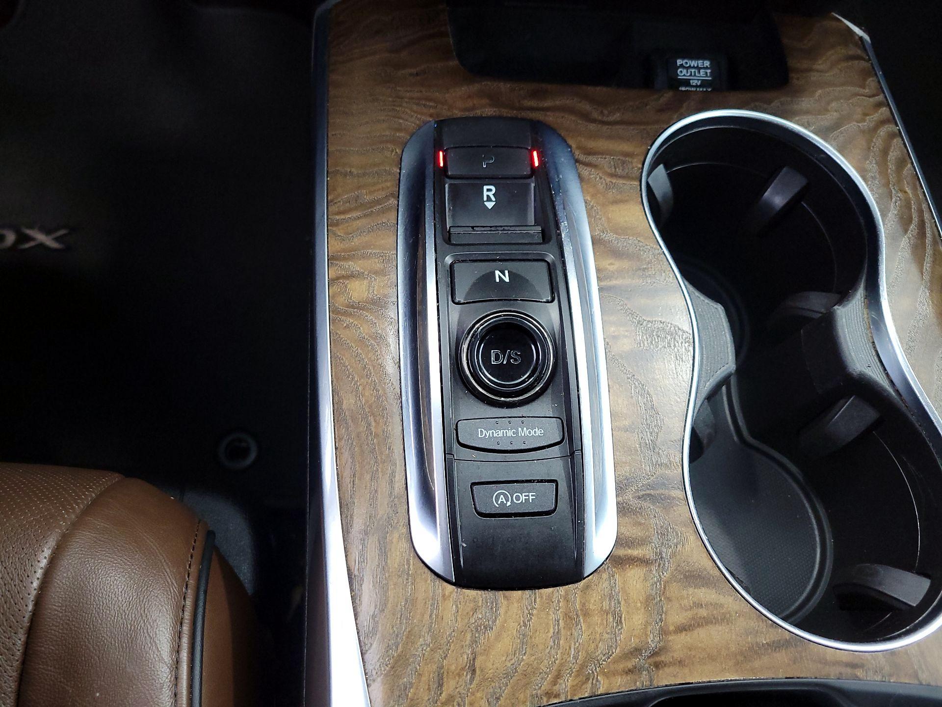 Thumbnail: 2019 Acura MDX - 18