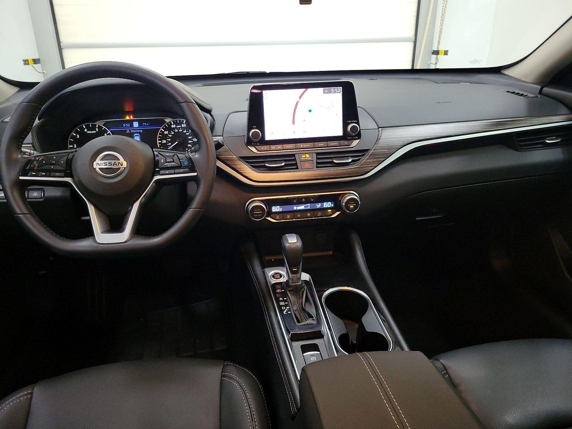 Thumbnail: 2021 Nissan Altima - 9