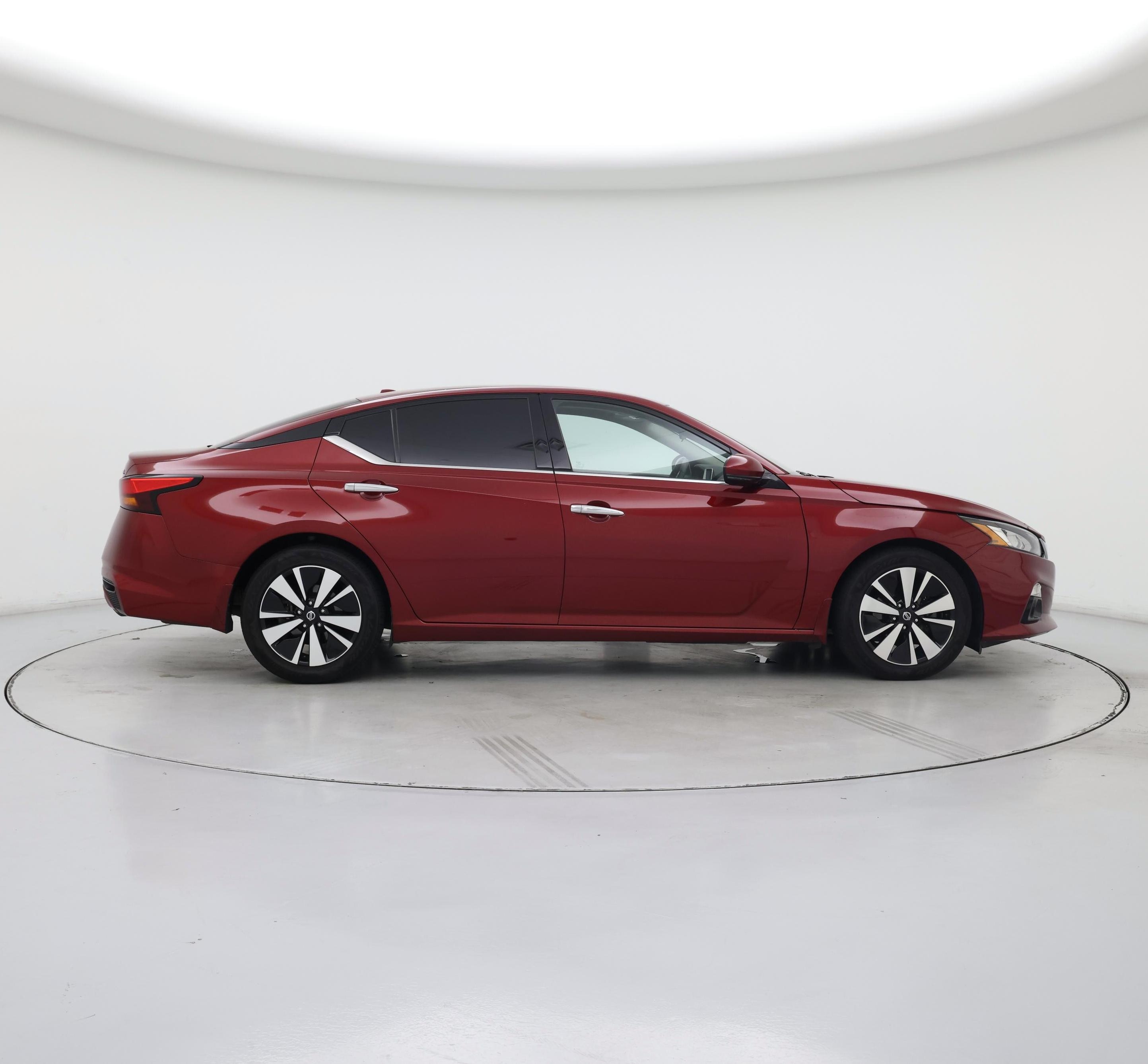 Thumbnail: 2021 Nissan Altima - 7