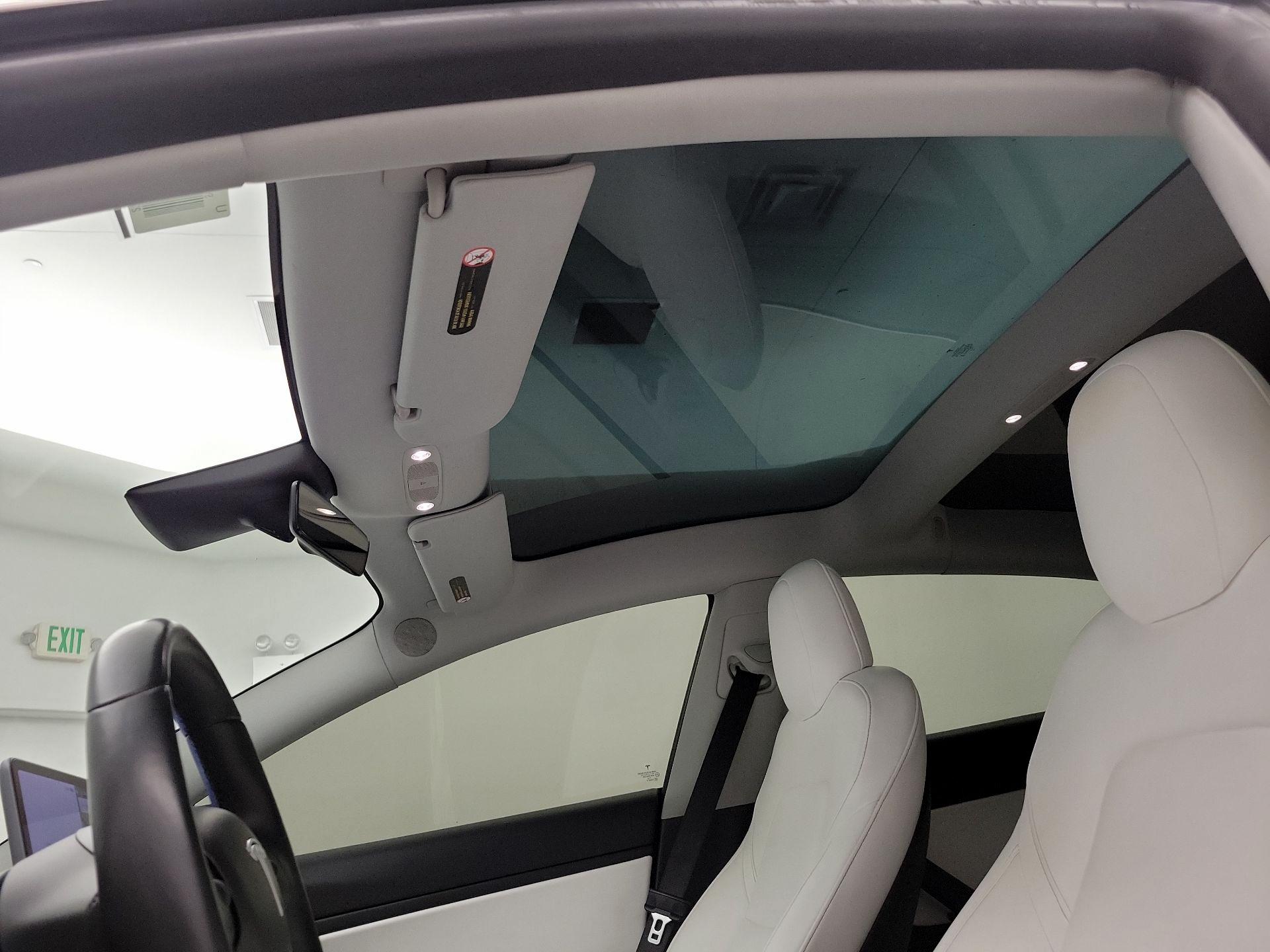 Thumbnail: 2019 Tesla Model 3 - 19