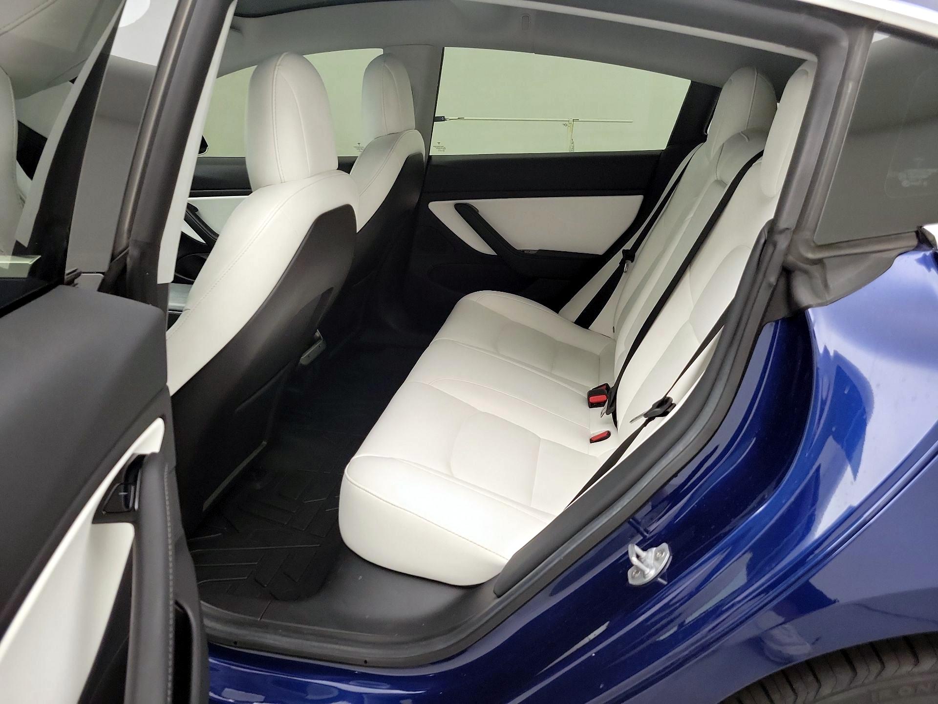 Thumbnail: 2019 Tesla Model 3 - 20