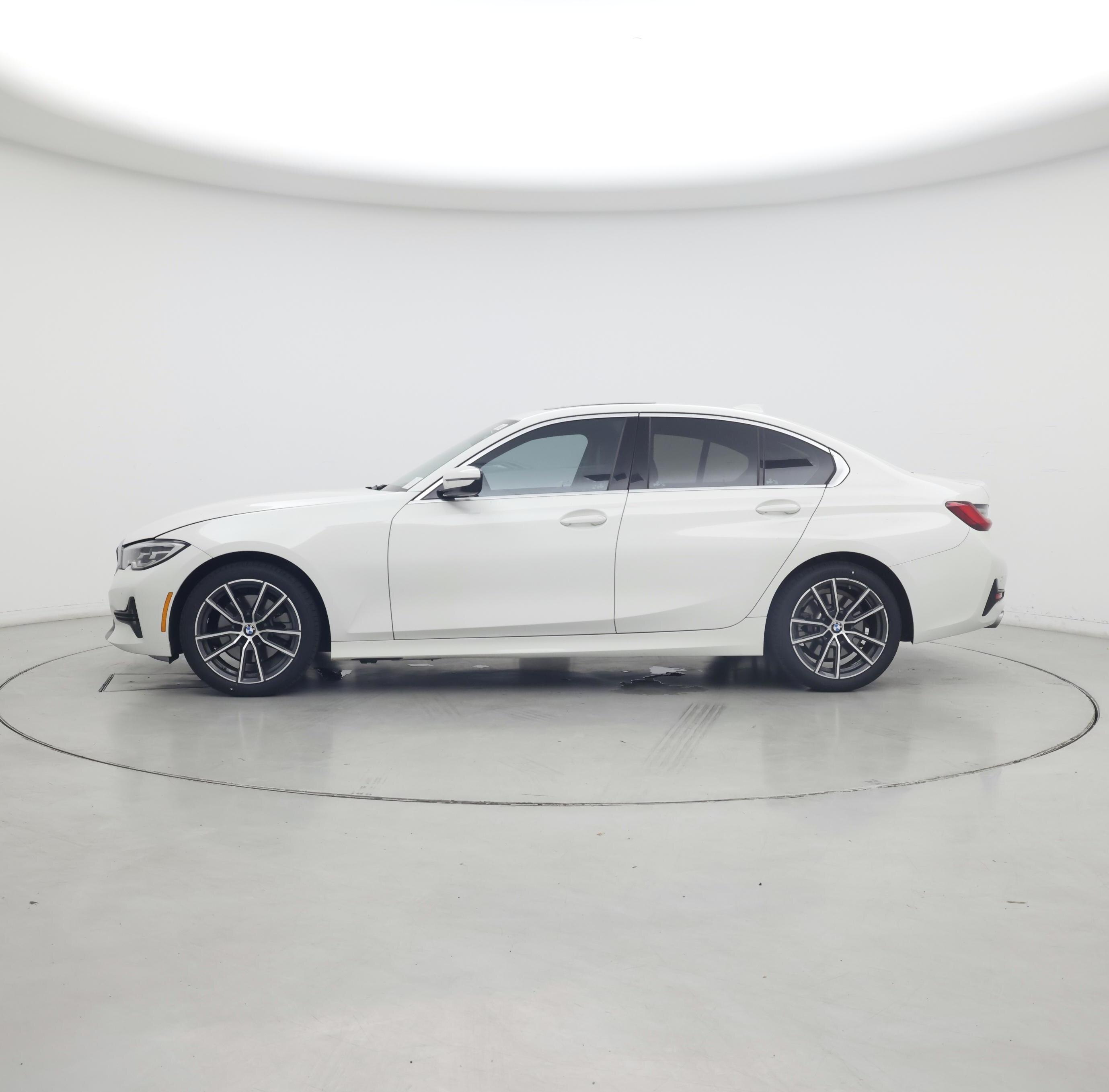 Thumbnail: 2019 BMW 3 Series - 3