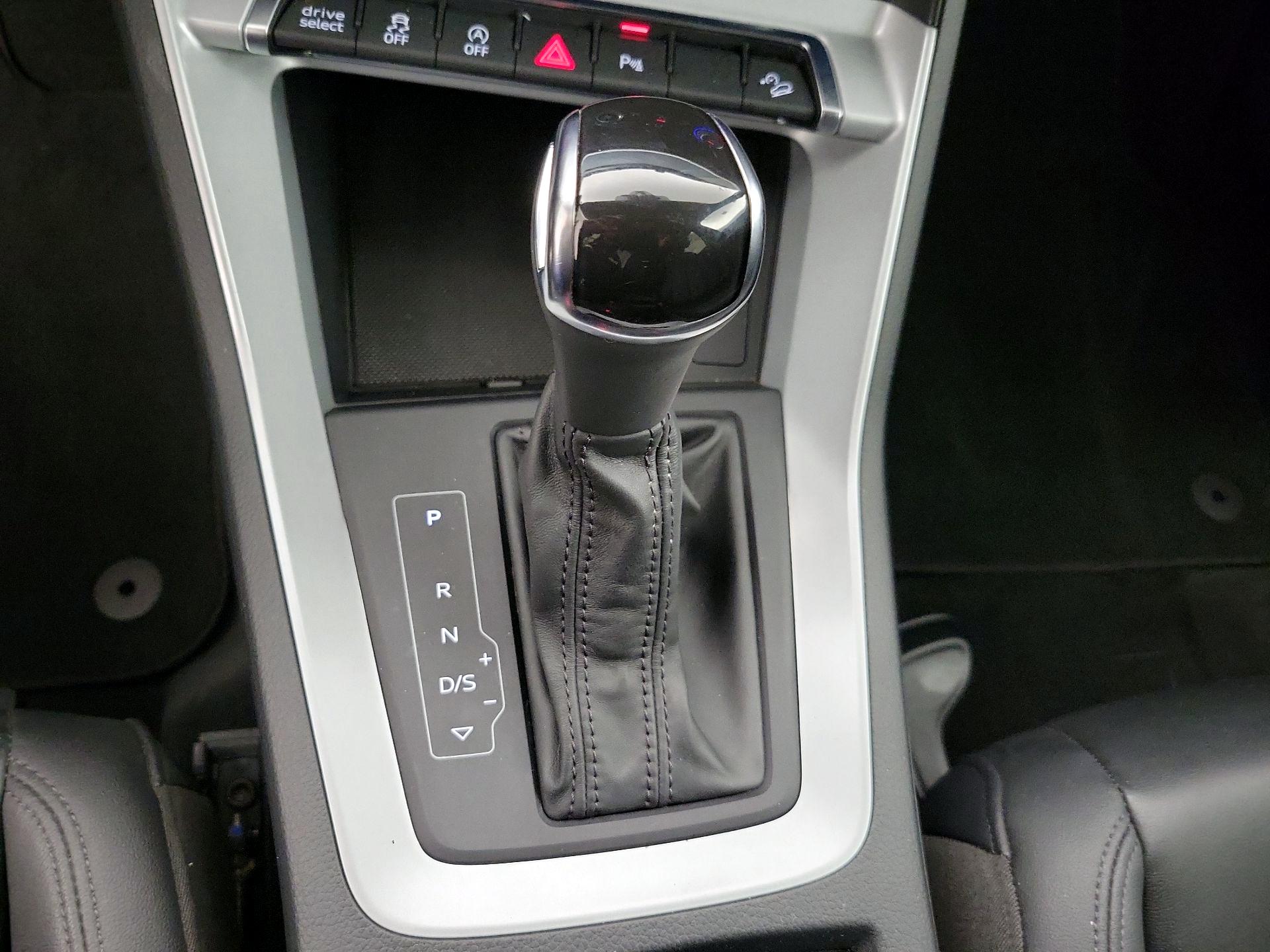 Thumbnail: 2020 Audi Q3 - 17