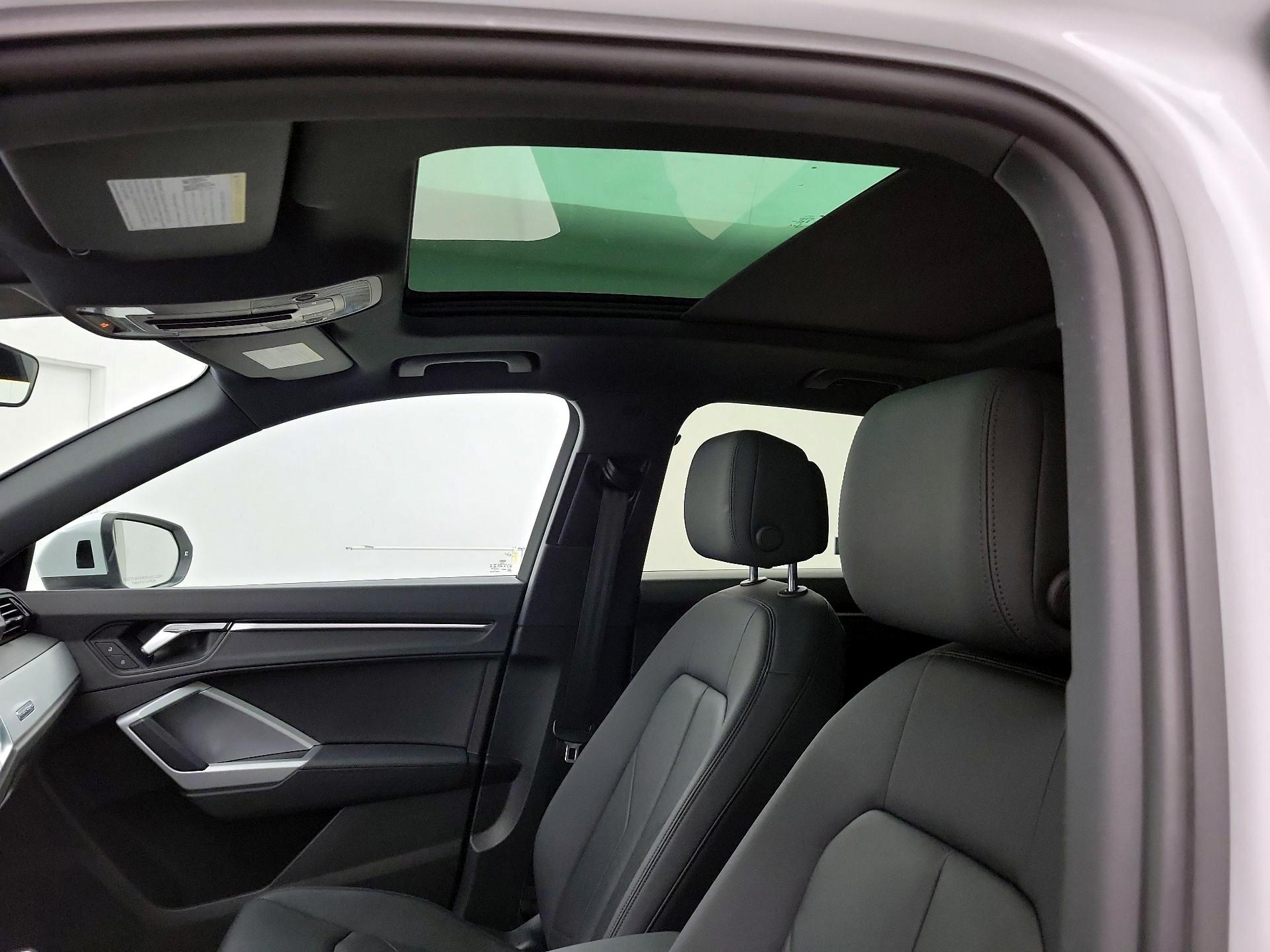 Thumbnail: 2020 Audi Q3 - 19