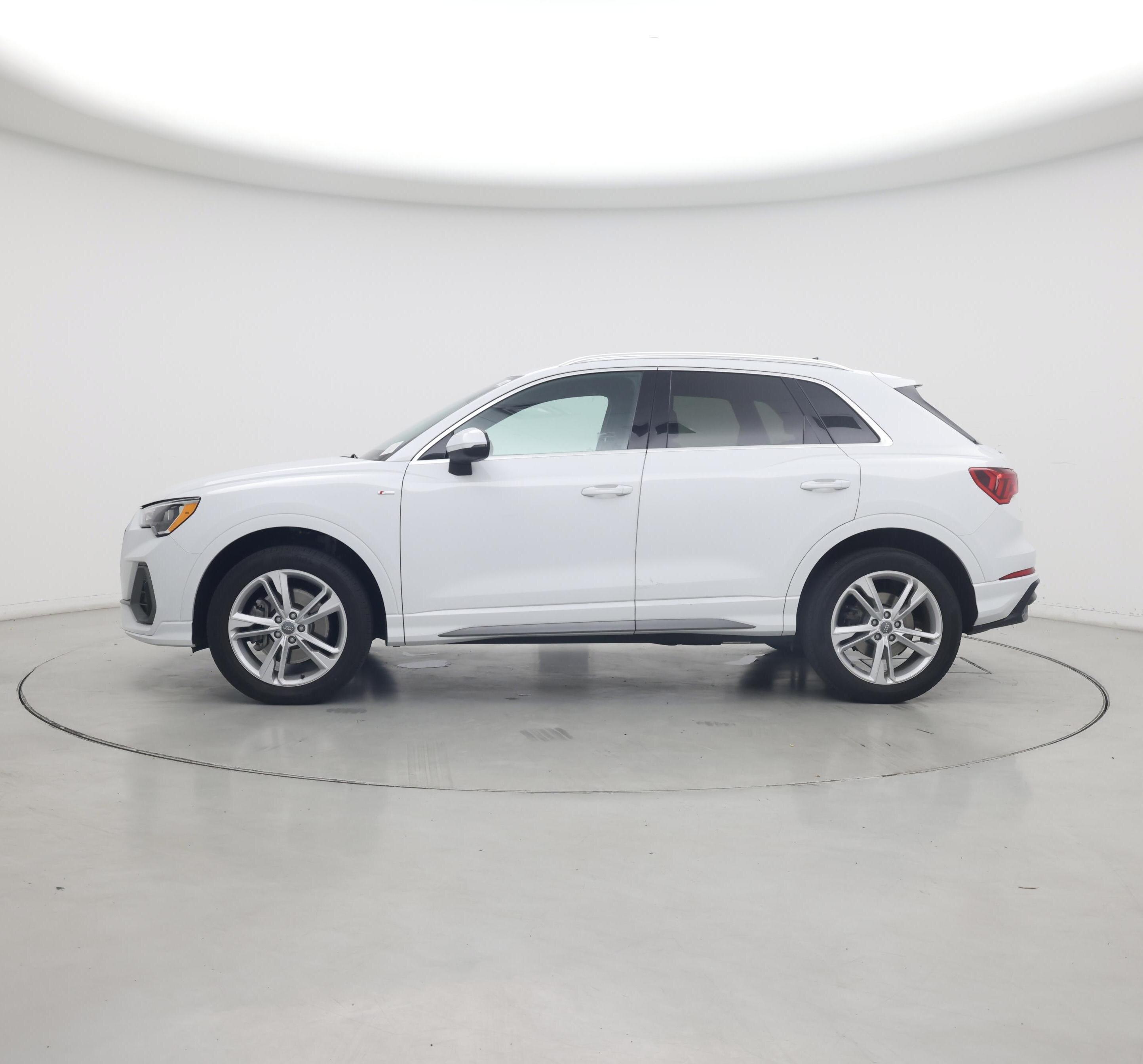 Thumbnail: 2020 Audi Q3 - 3