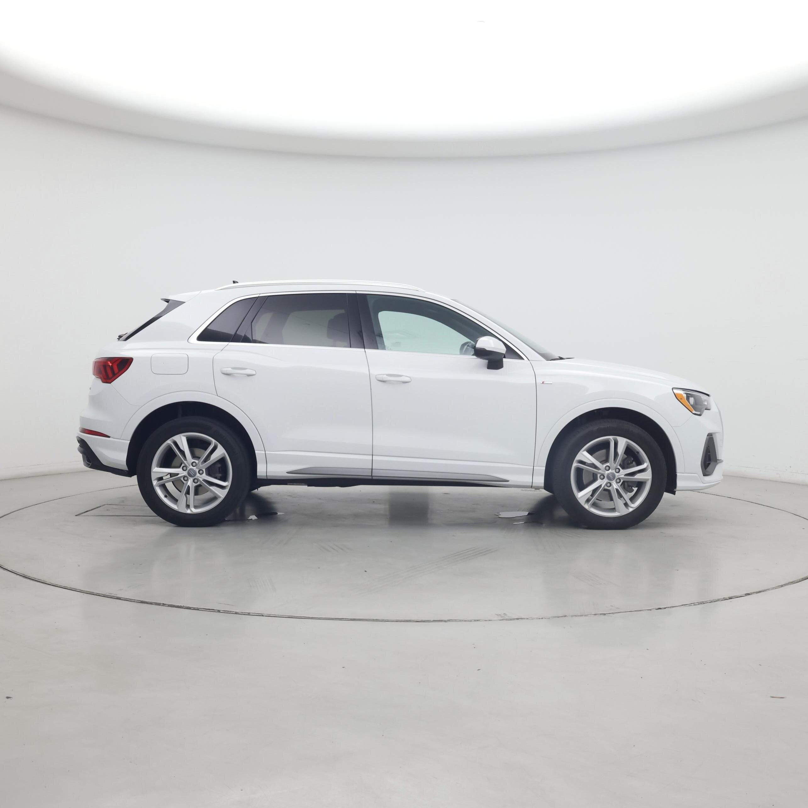 Thumbnail: 2020 Audi Q3 - 7