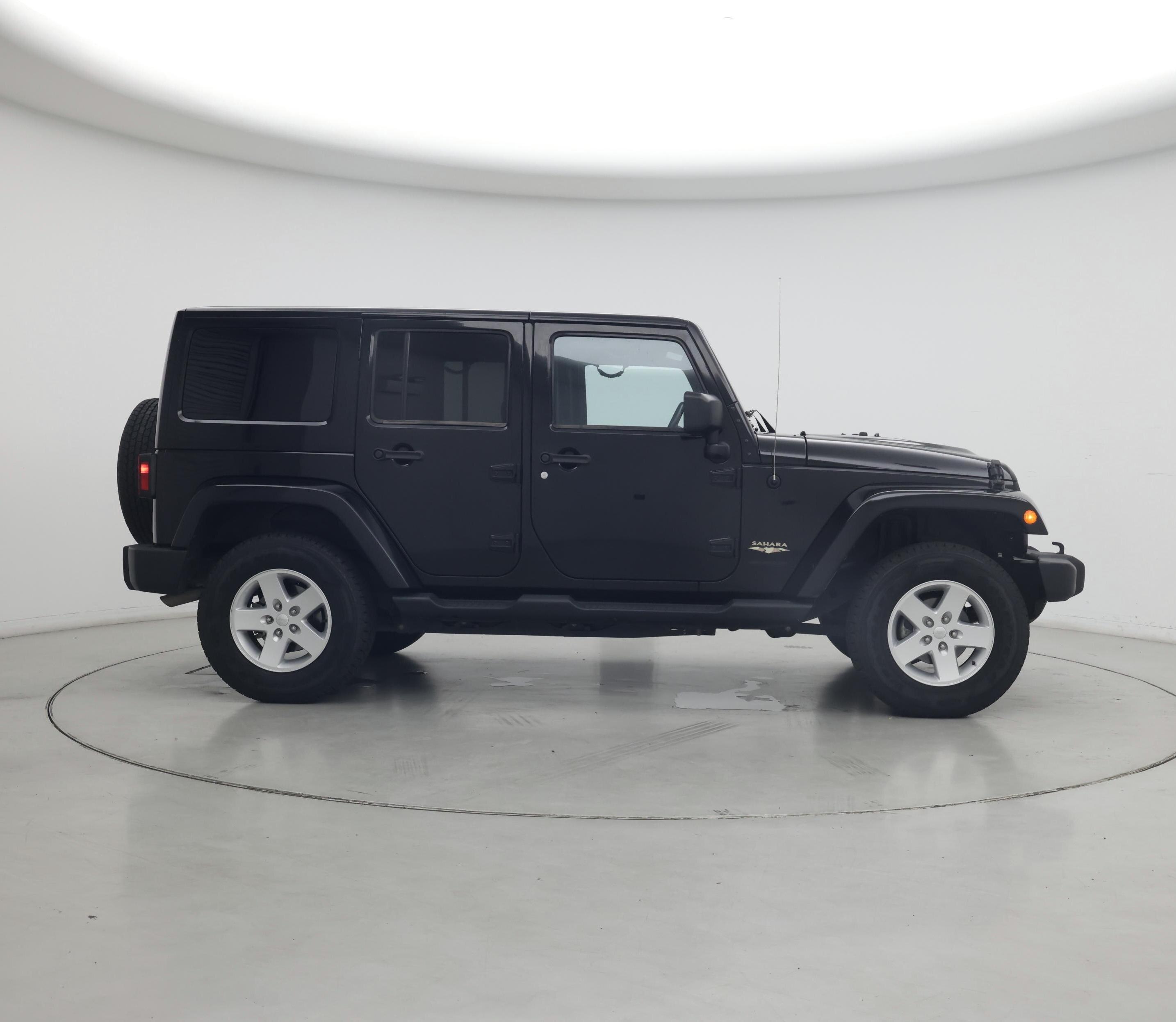 Thumbnail: 2015 Jeep Wrangler - 7